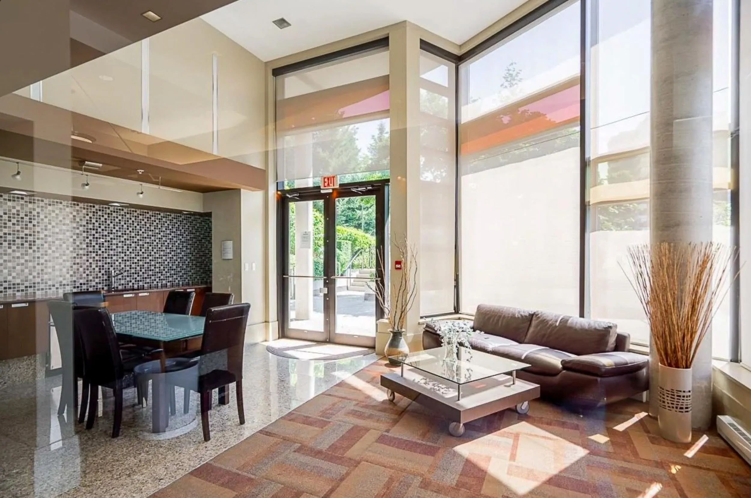 805 683 W Victoria Park