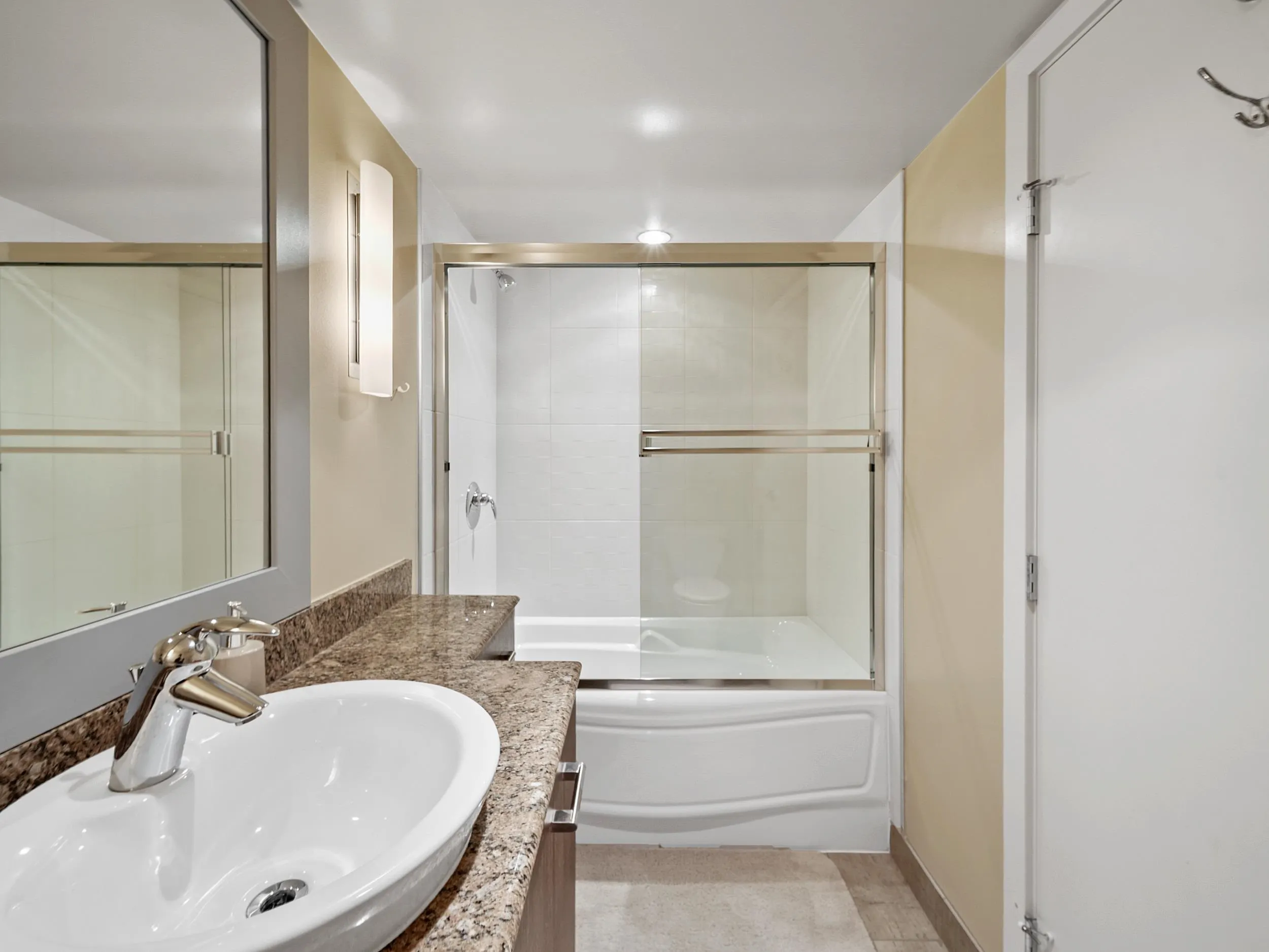 805 683 W Victoria Park