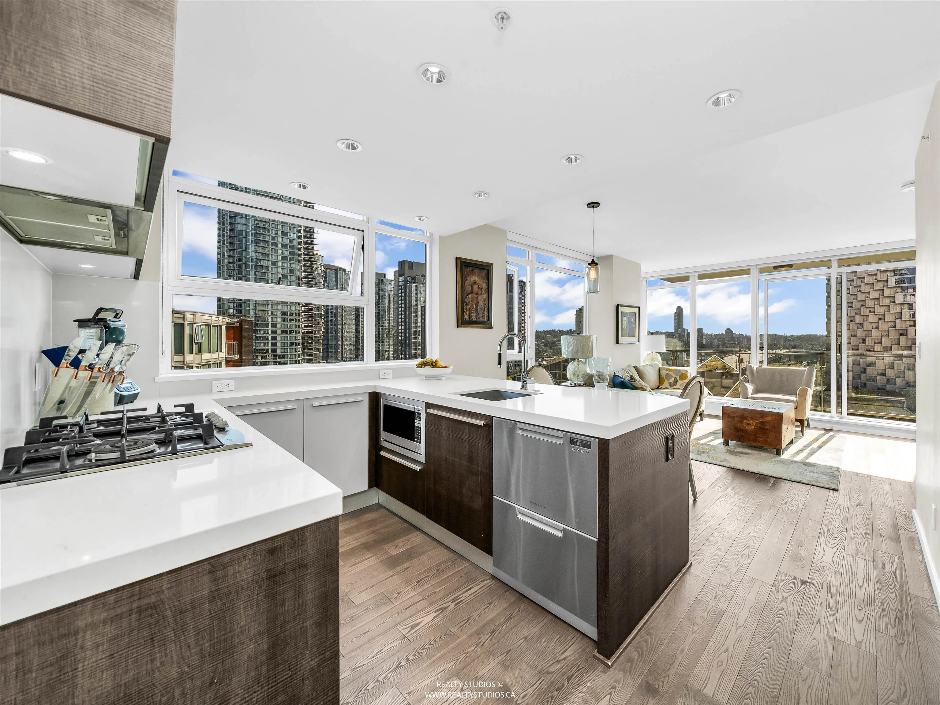 1107 1351 Continental Street