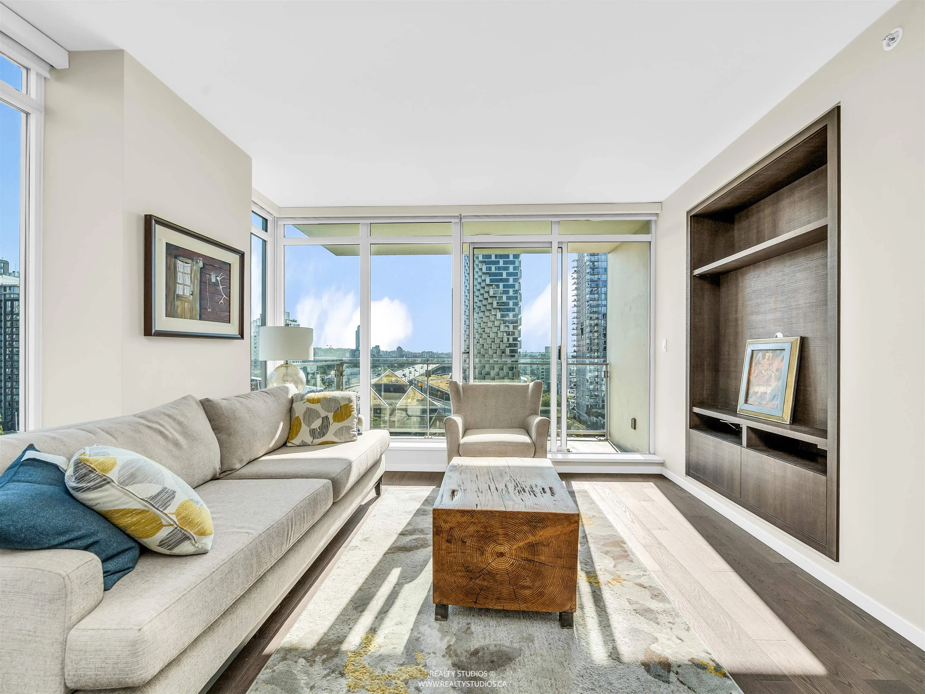 1107 1351 Continental Street