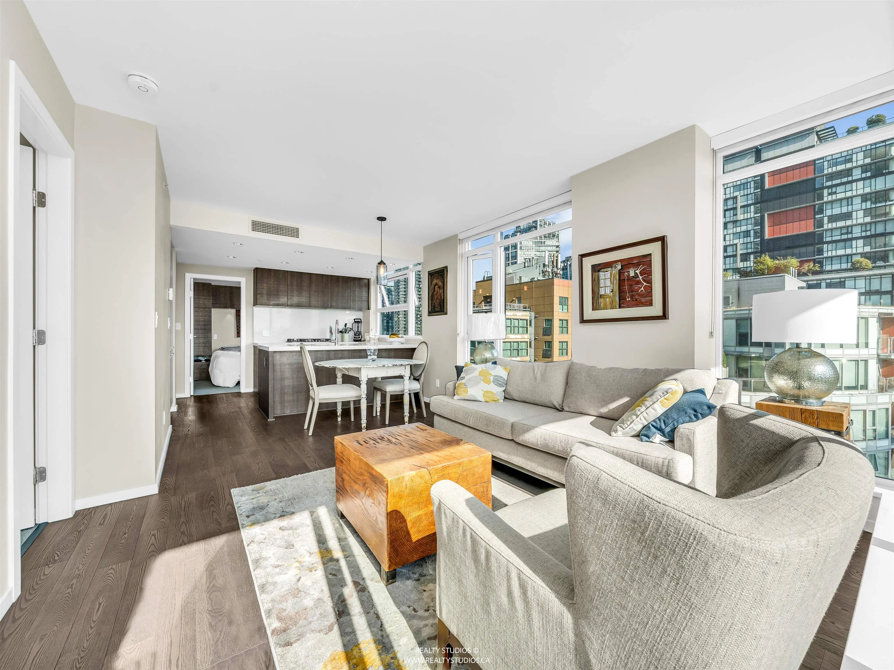 1107 1351 Continental Street