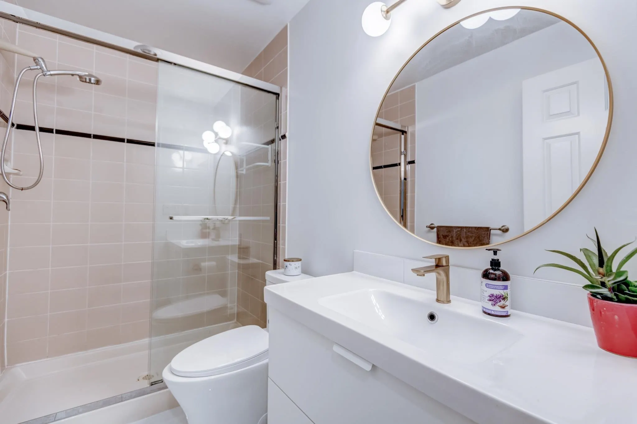 2801 6220 Mckay Avenue