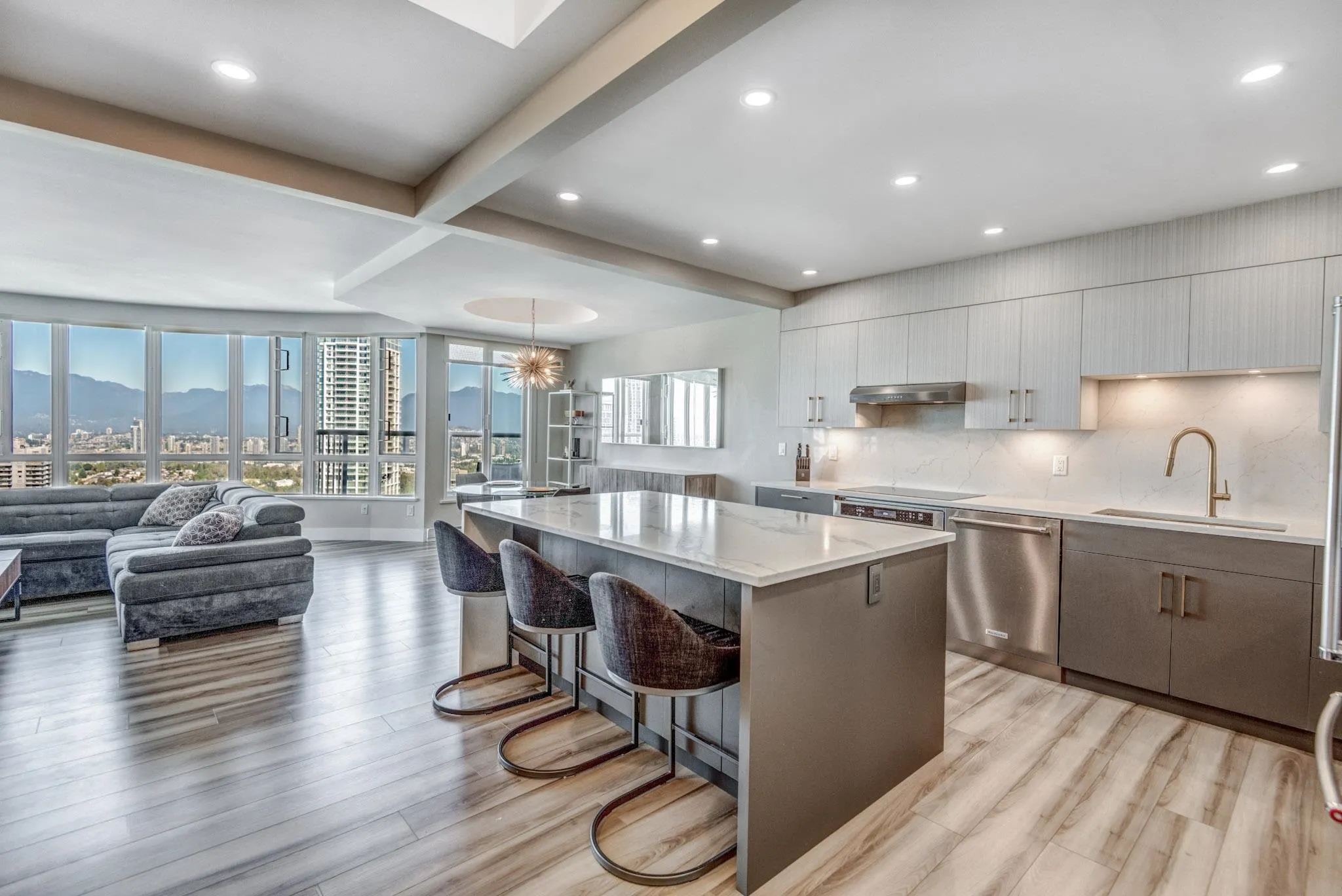 2801 6220 Mckay Avenue