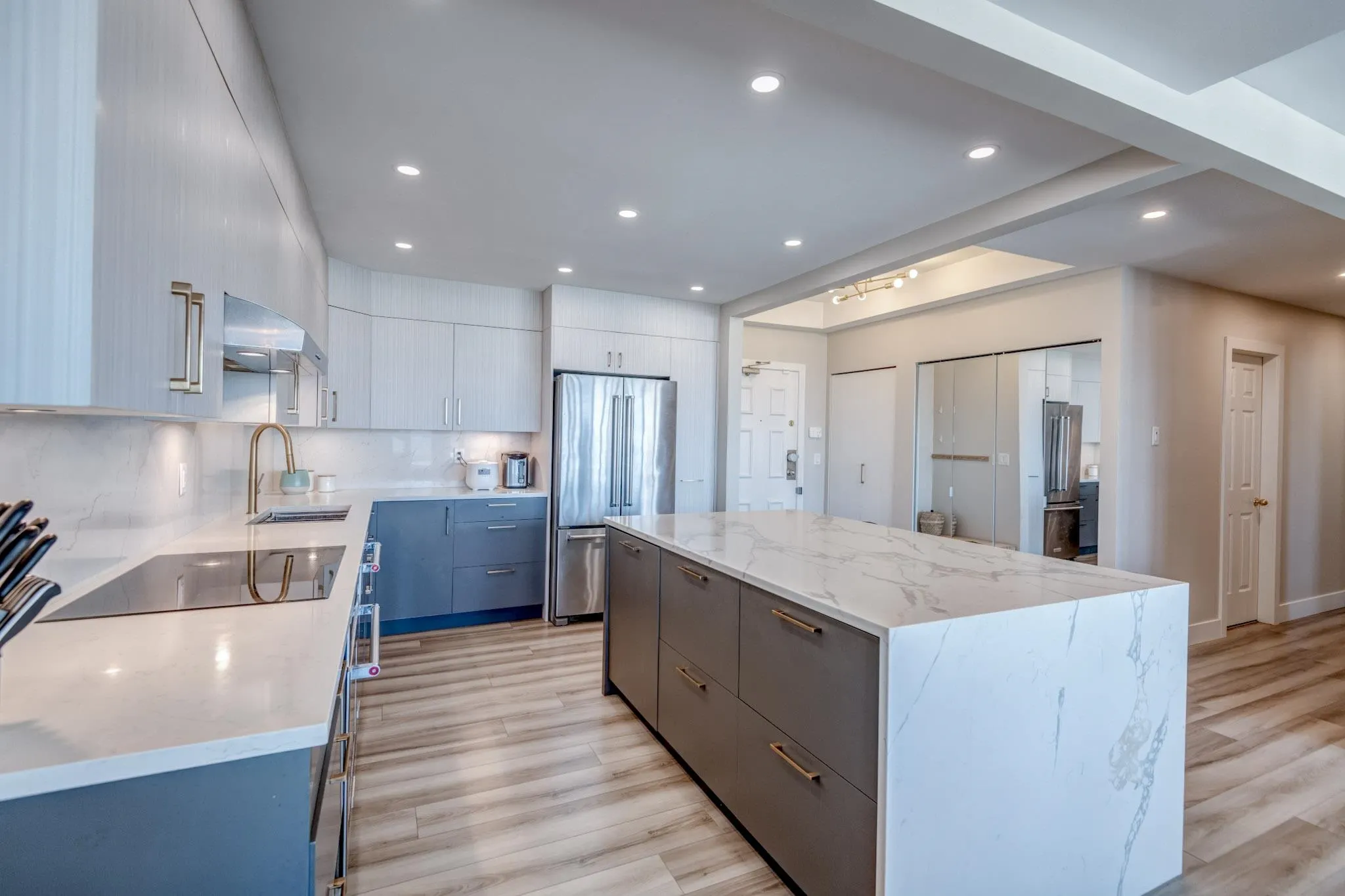 2801 6220 Mckay Avenue