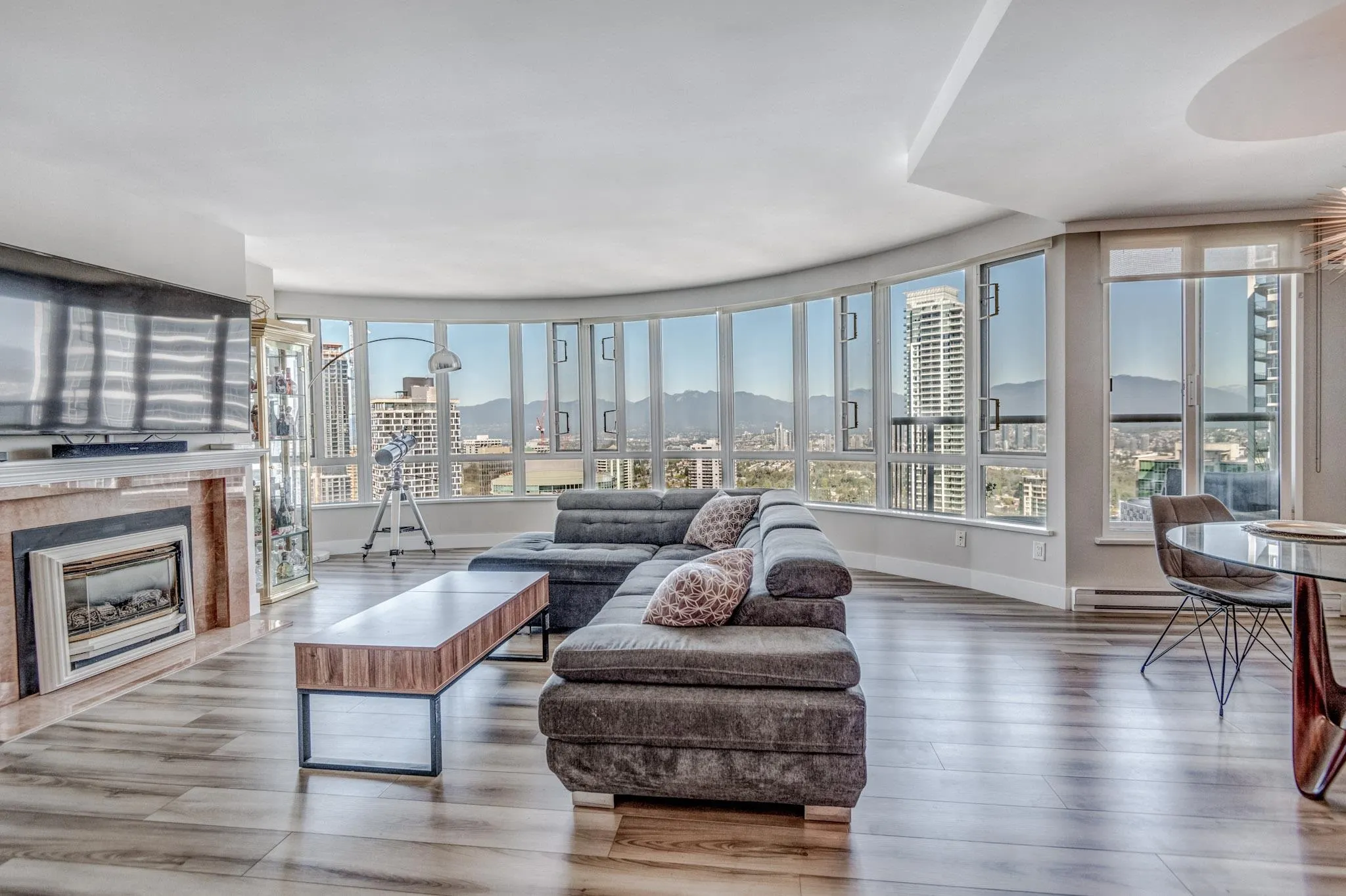 2801 6220 Mckay Avenue