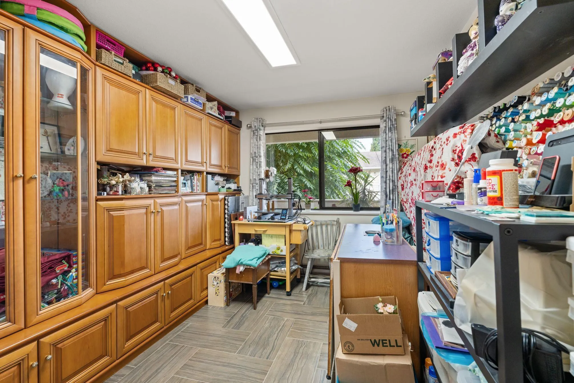 109 33233 E Bourquin Crescent