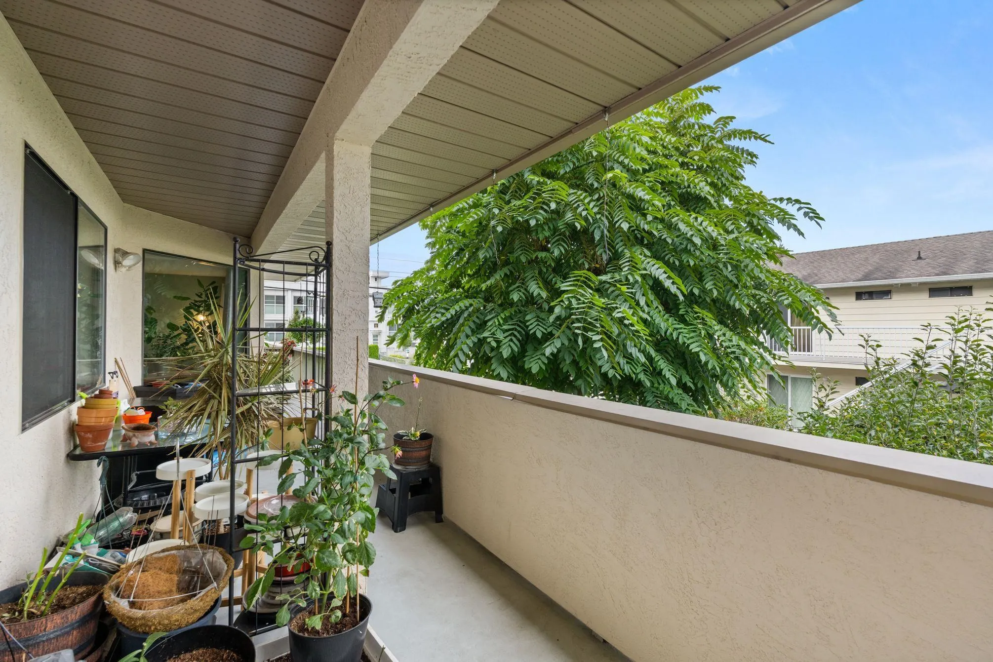 109 33233 E Bourquin Crescent