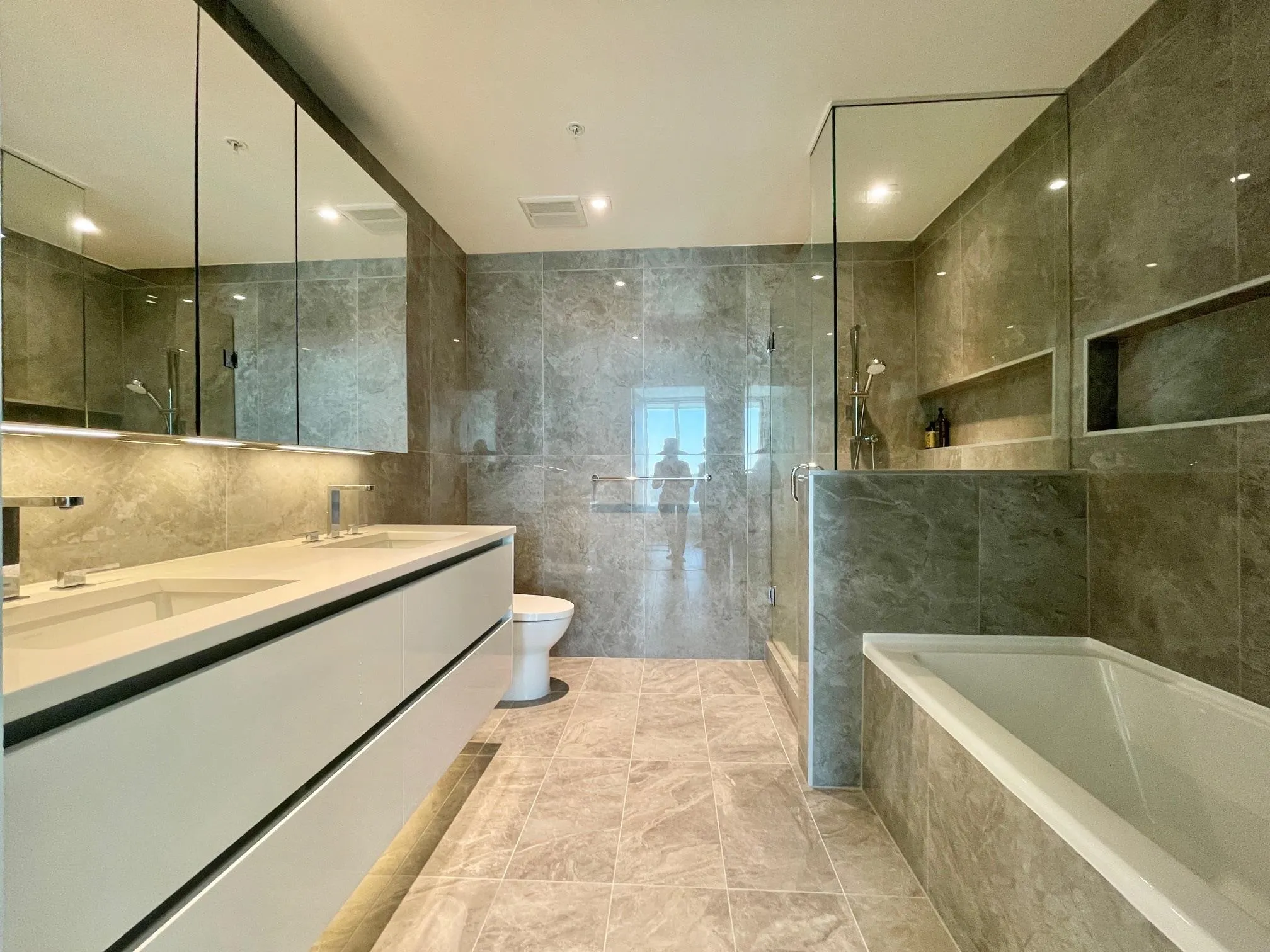 1413 8133 Cook Road