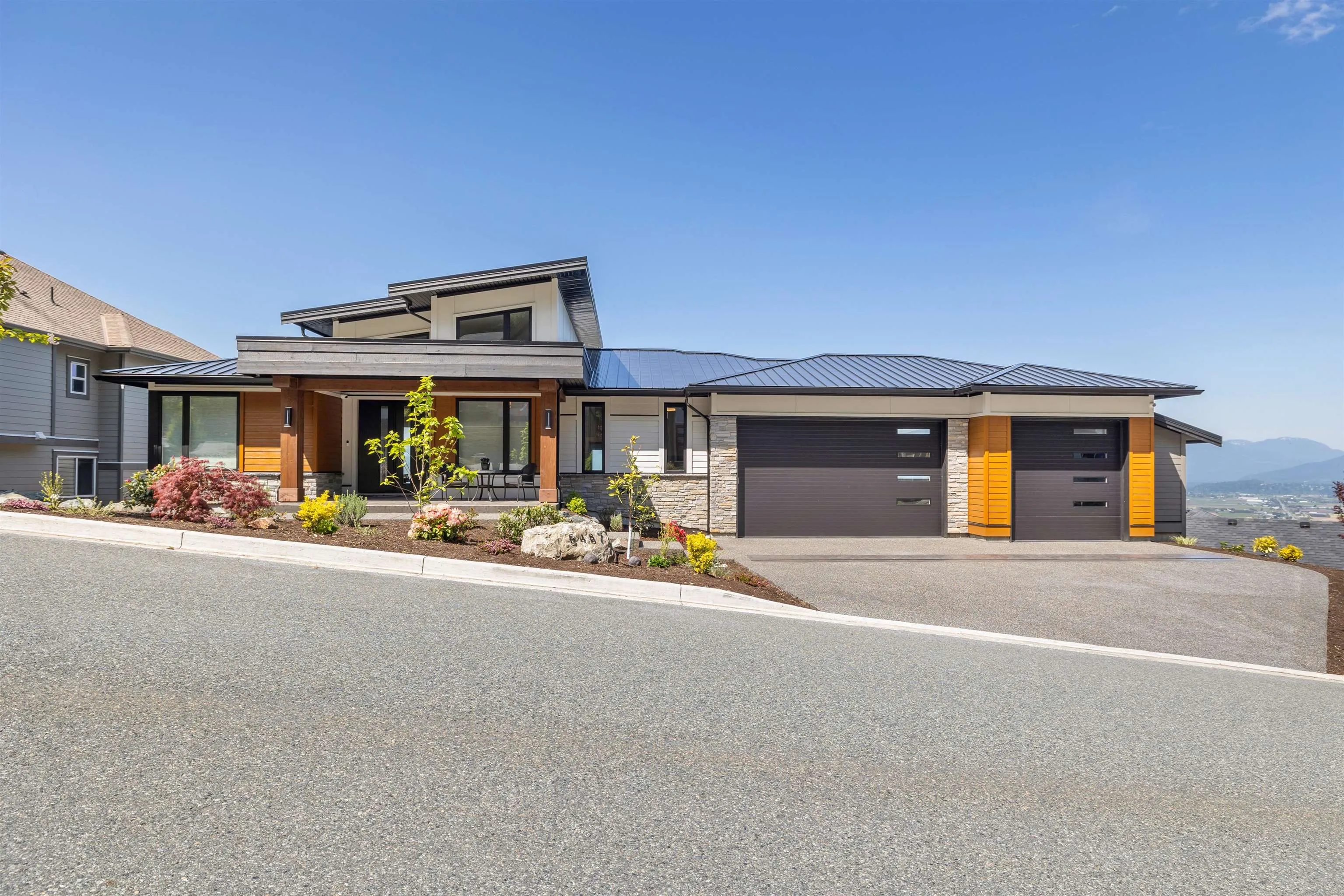 5487 Maclachlan Place