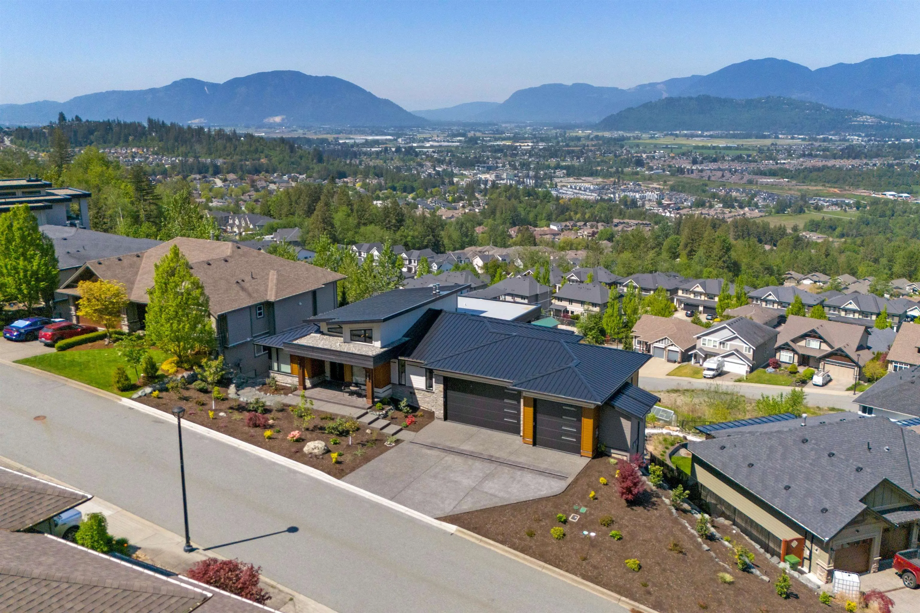 5487 Maclachlan Place
