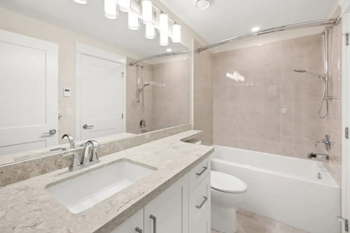 211 20932 83 Avenue
