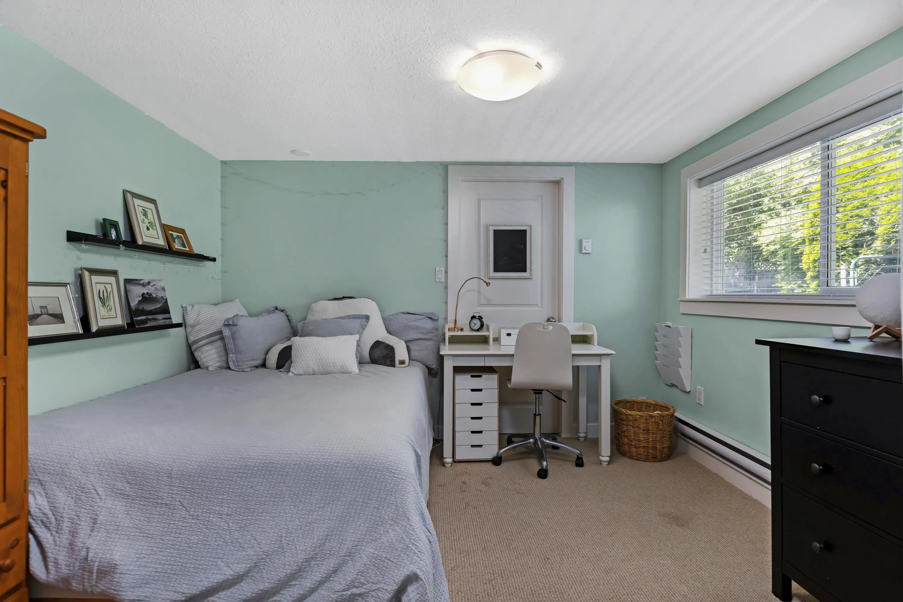 3420 Rockview Place