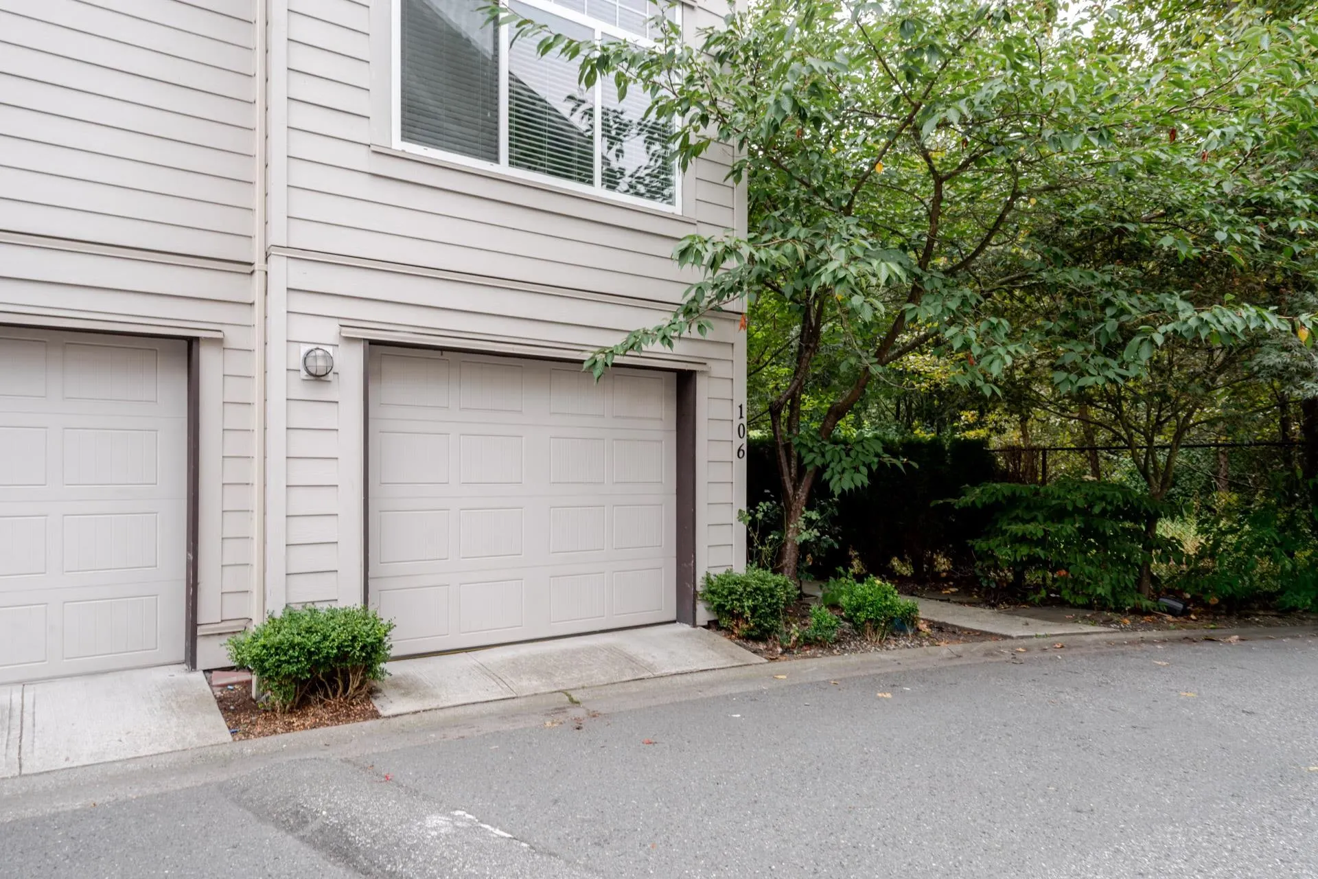 106 15399 Guildford Drive