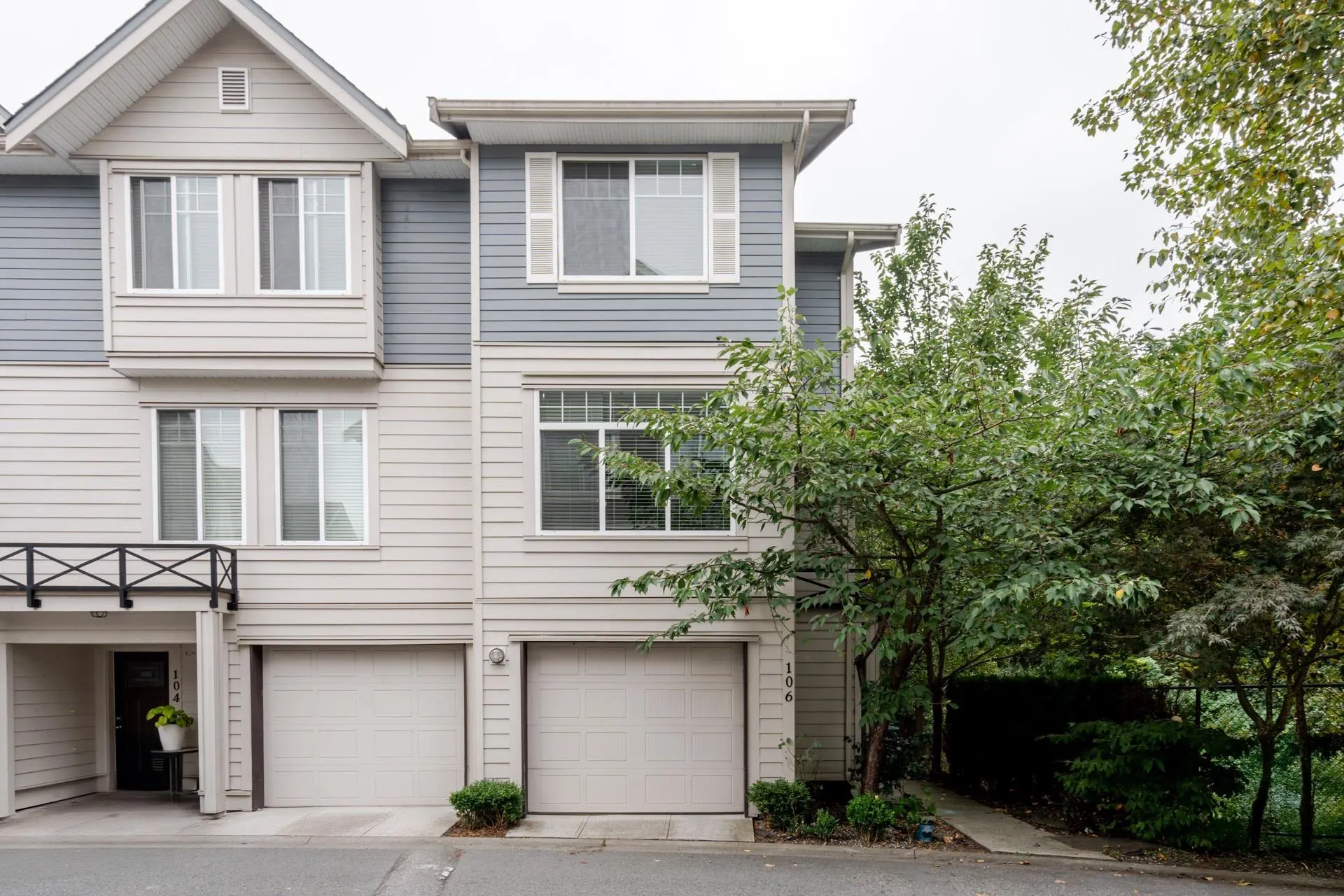 106 15399 Guildford Drive