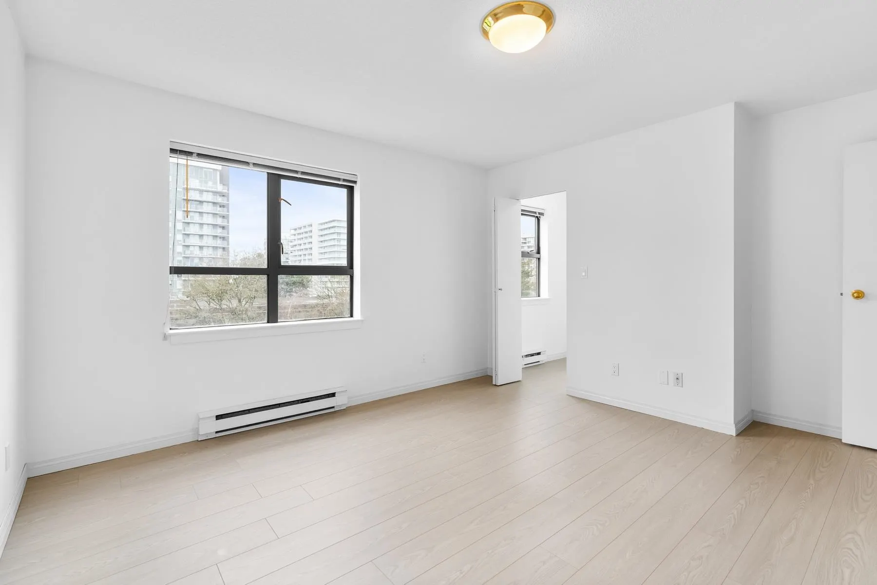 603 6611 Cooney Road