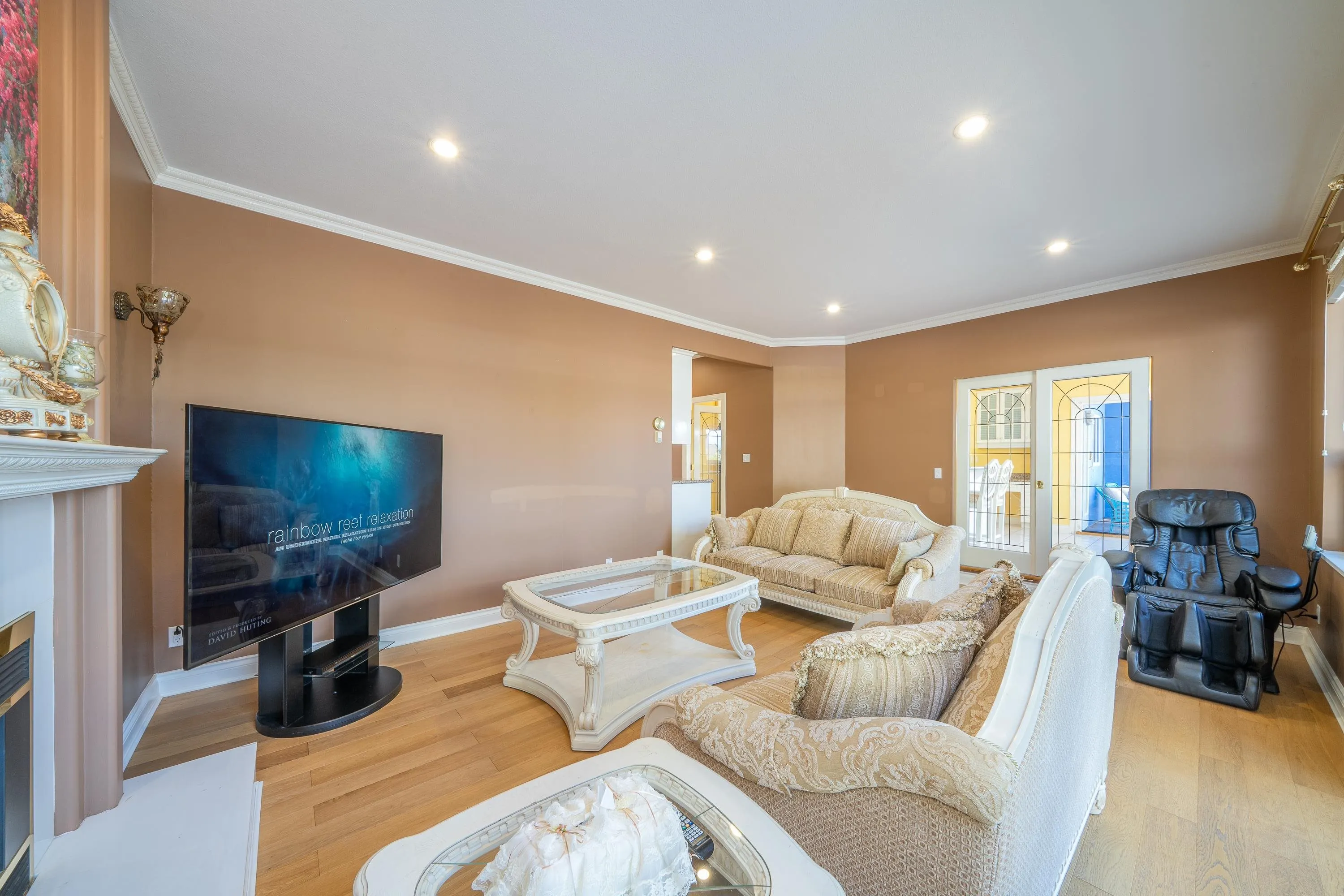 7287 Pandora Street