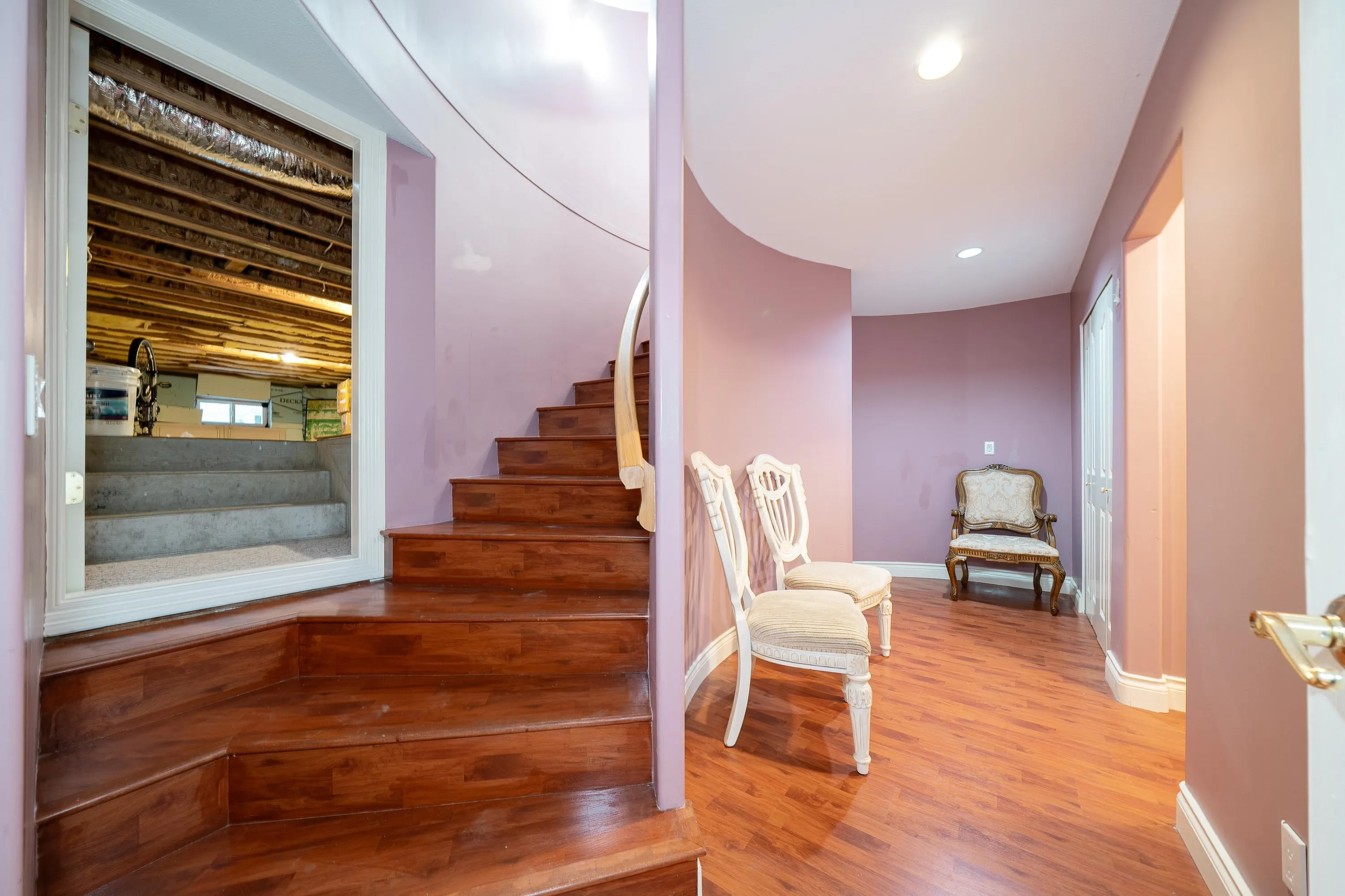 7287 Pandora Street