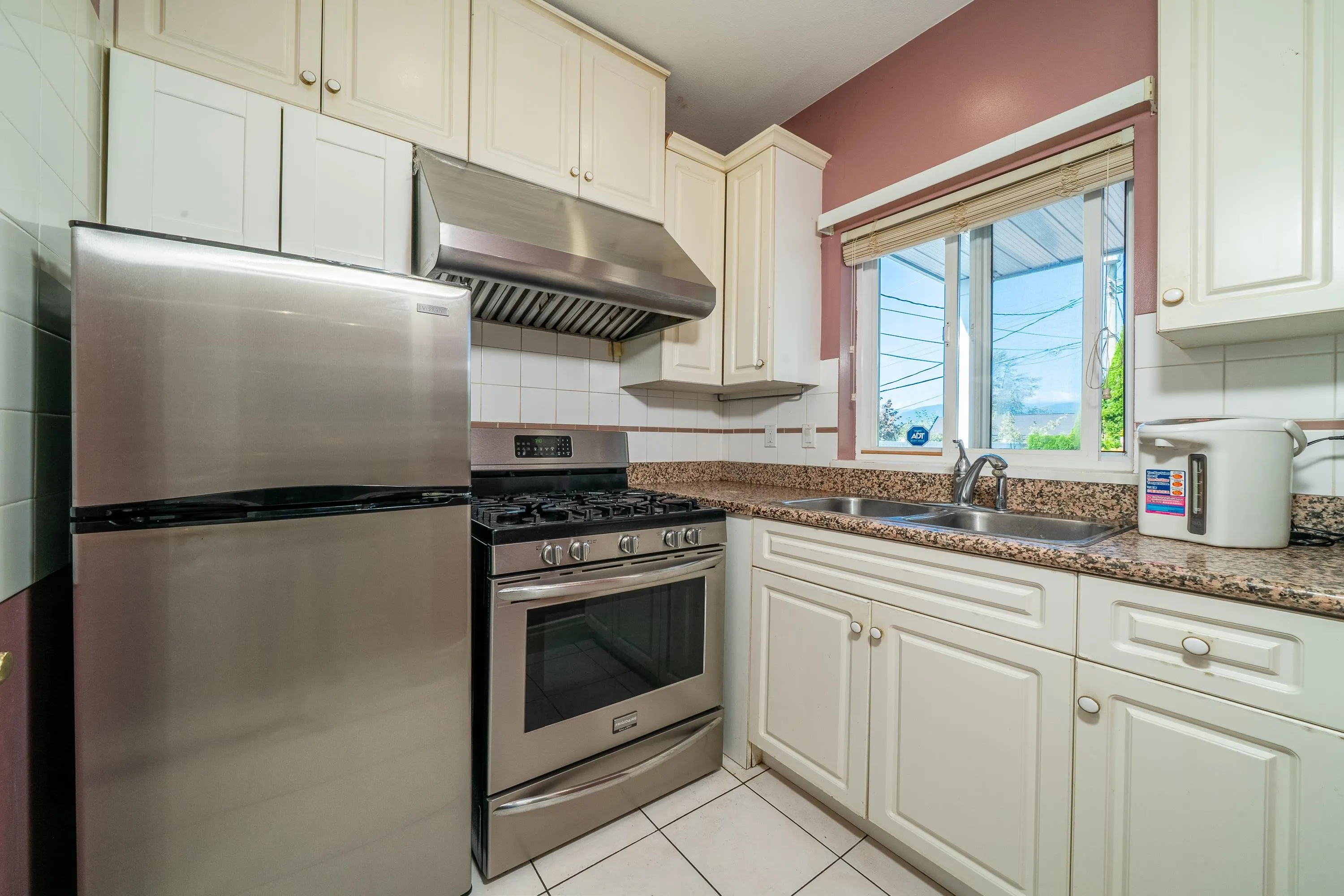 7287 Pandora Street