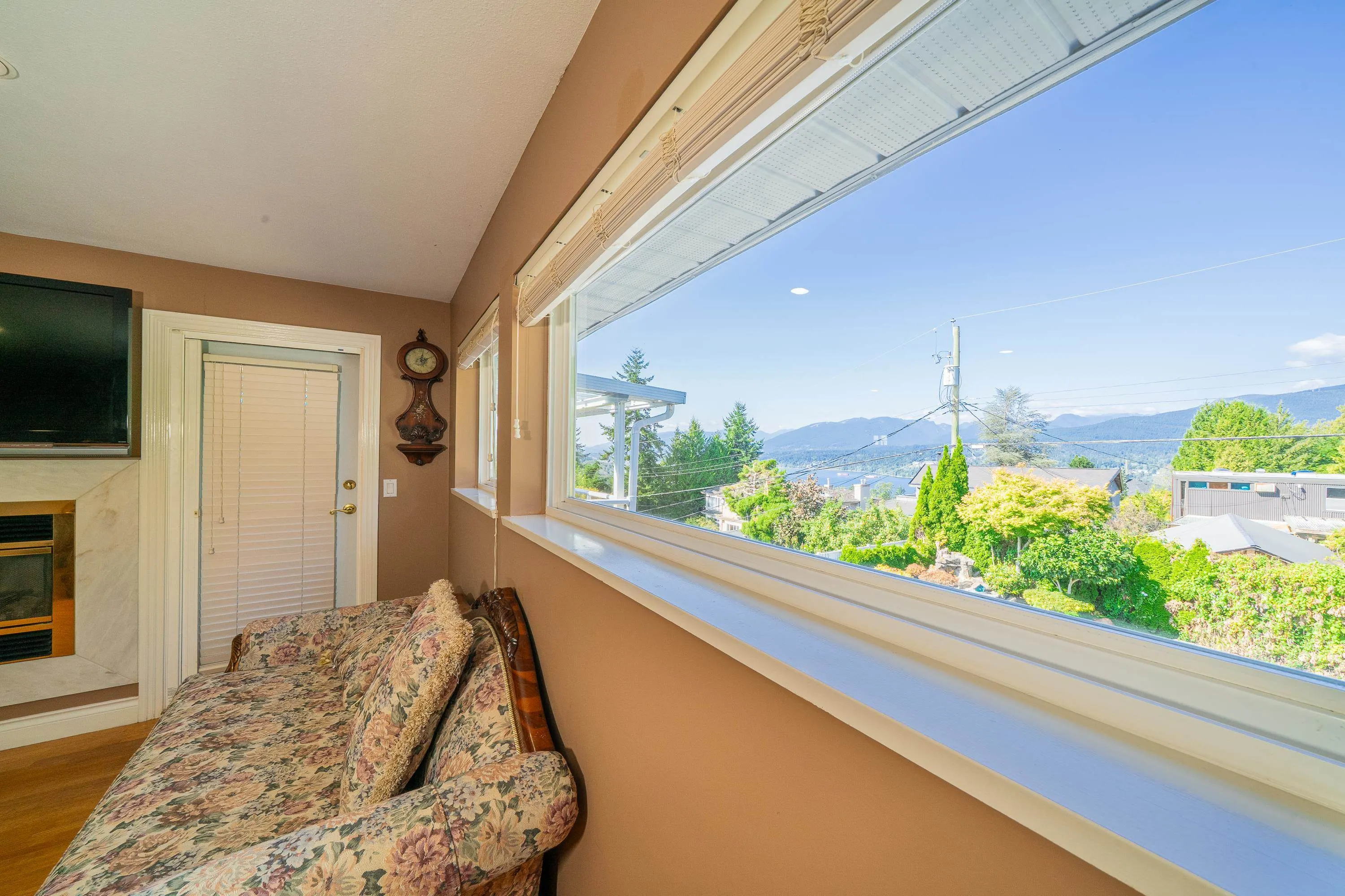 7287 Pandora Street