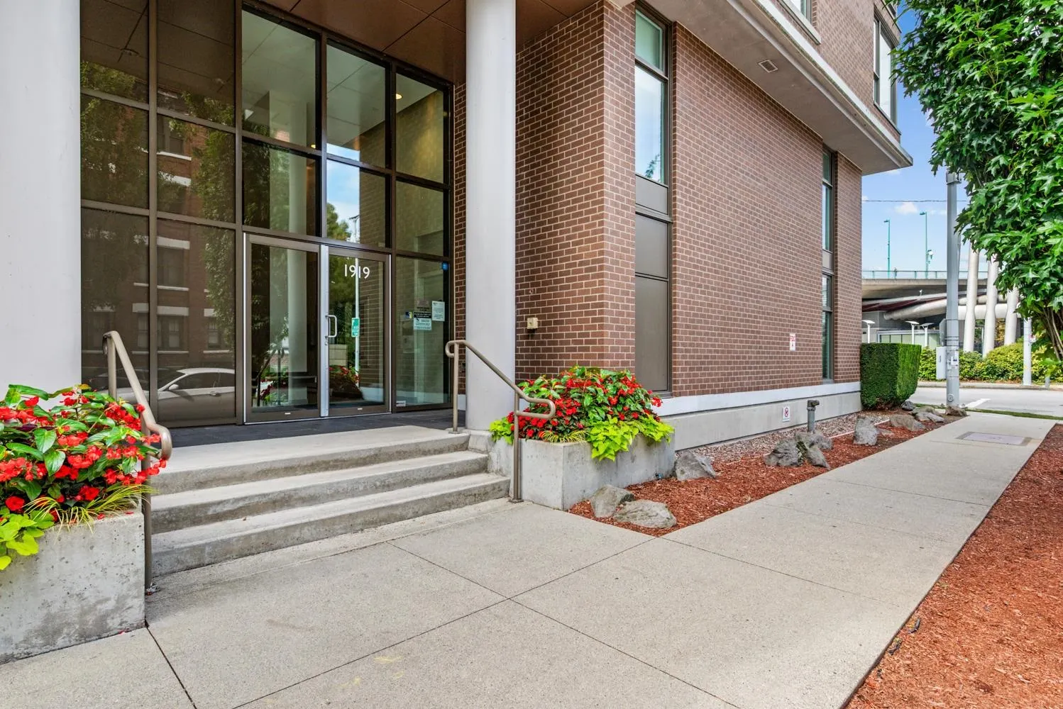 203 1919 Wylie Street