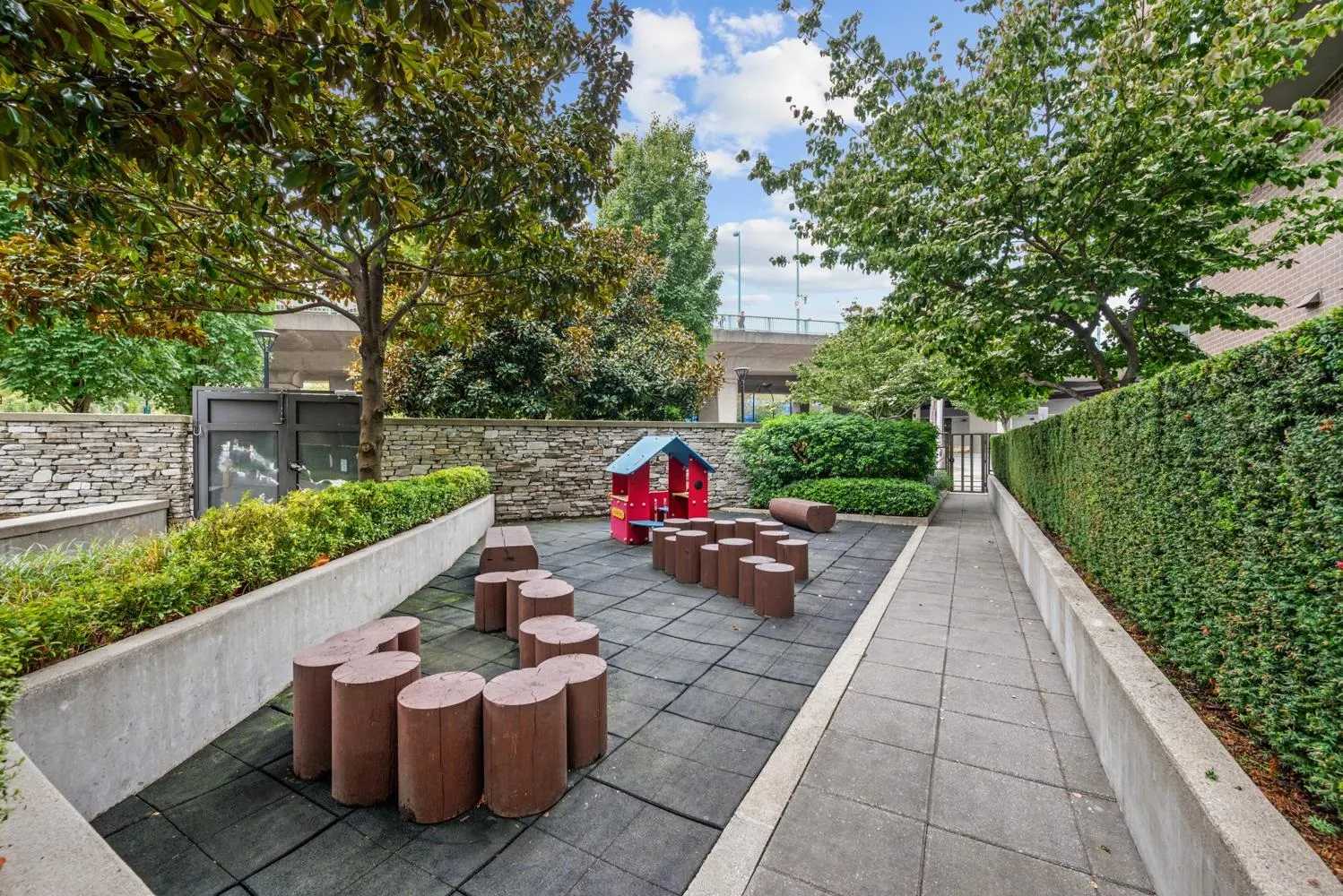 203 1919 Wylie Street