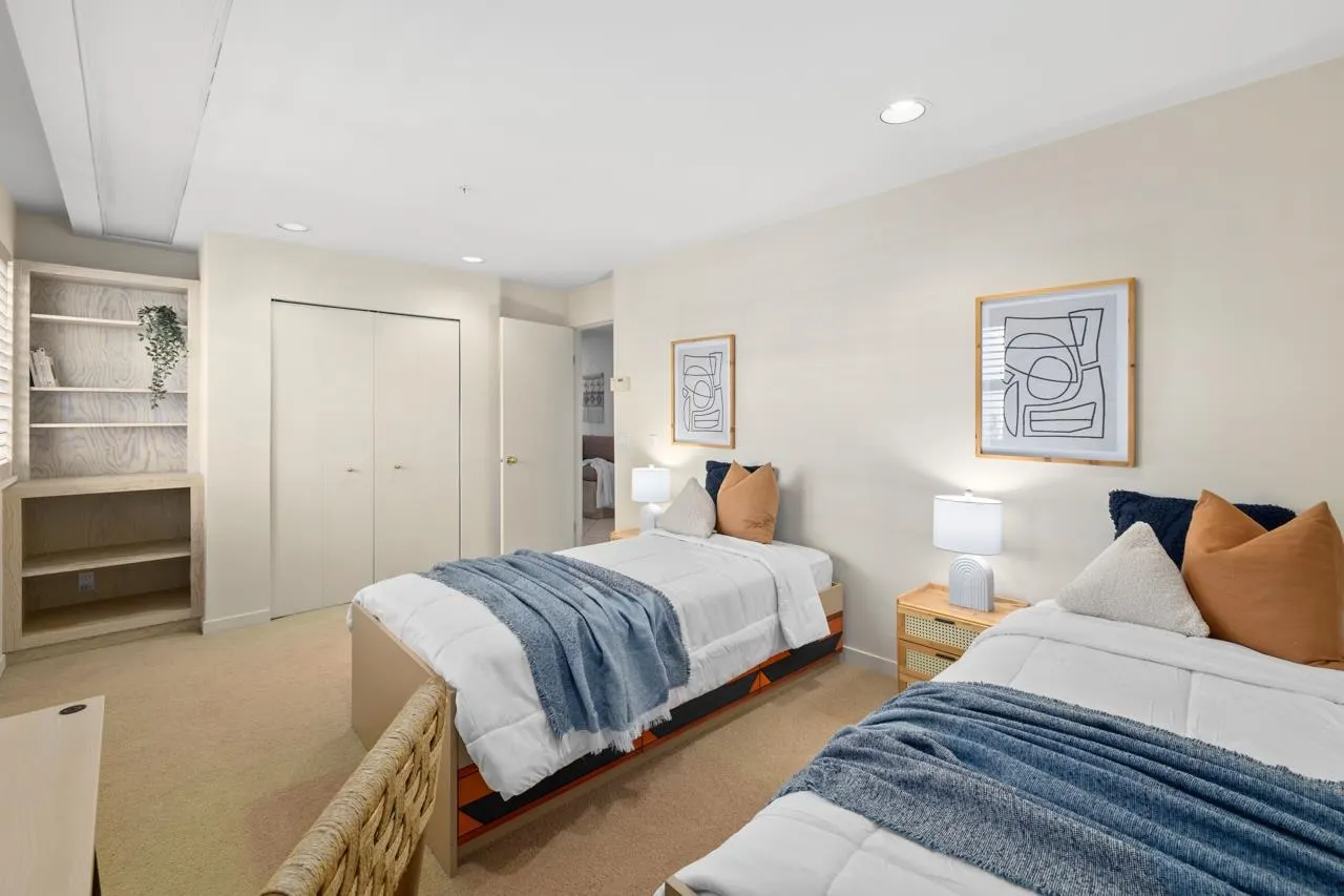 404 1233 Beach Avenue