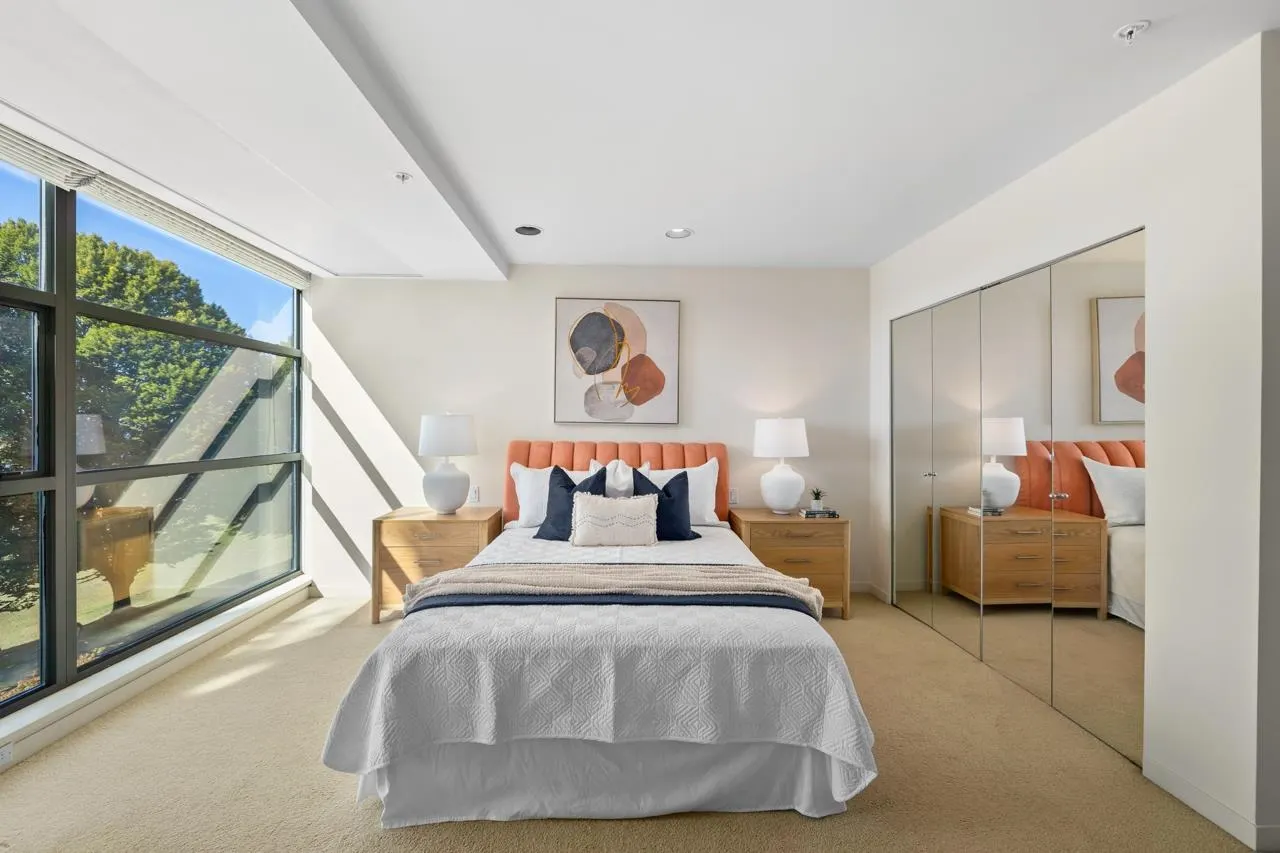 404 1233 Beach Avenue