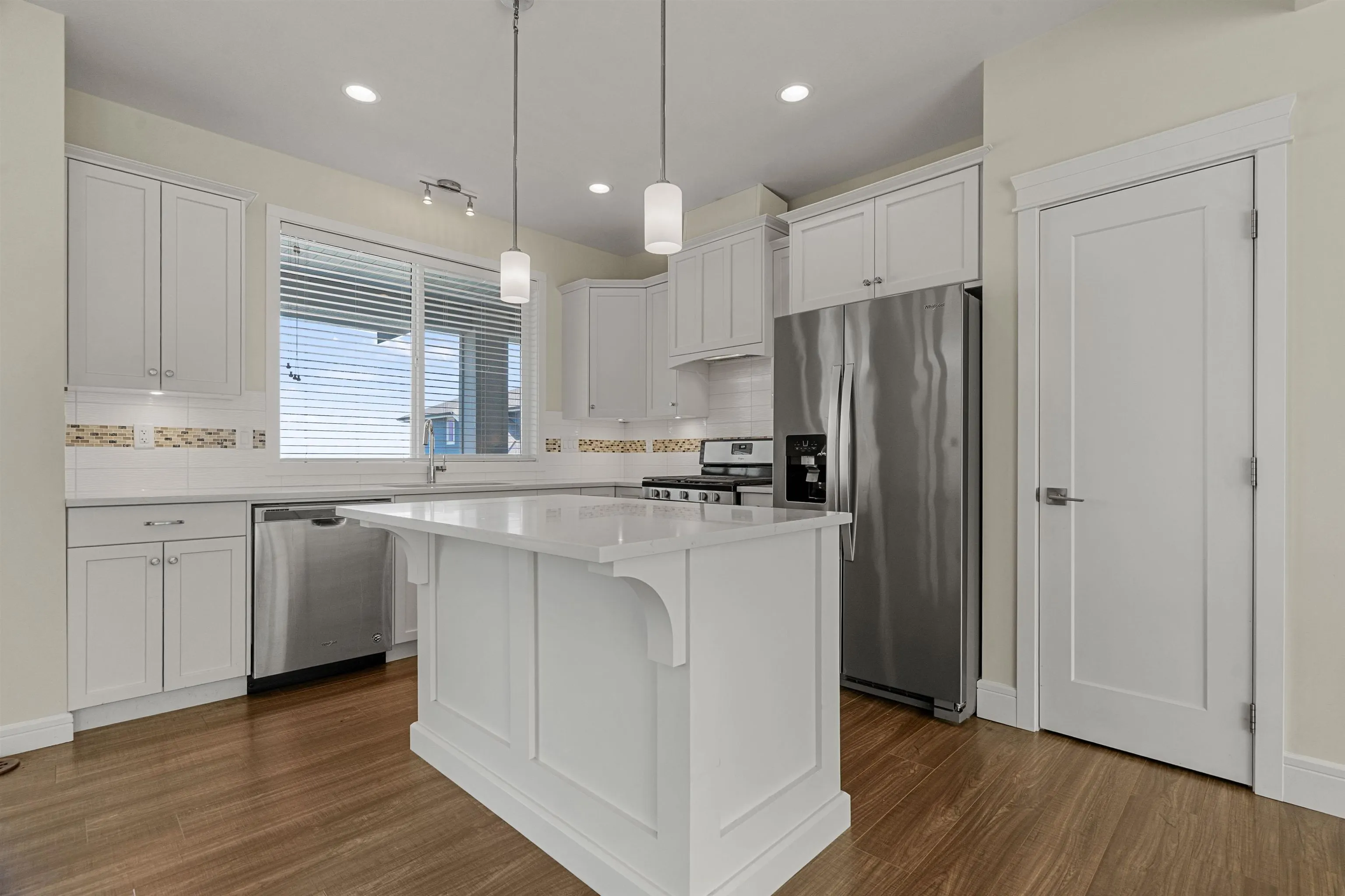 18 50634 Ledgestone Place
