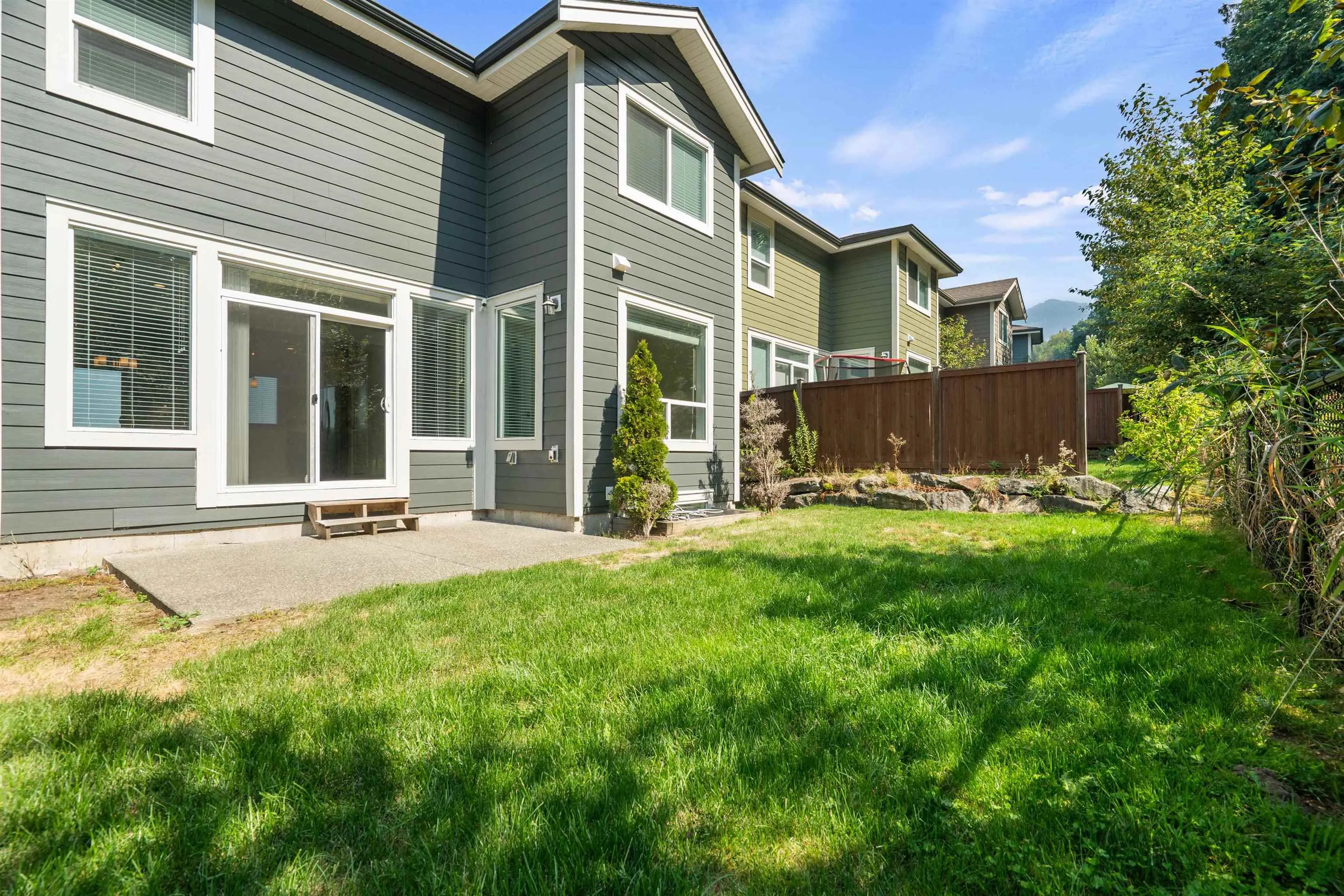 18 50634 Ledgestone Place