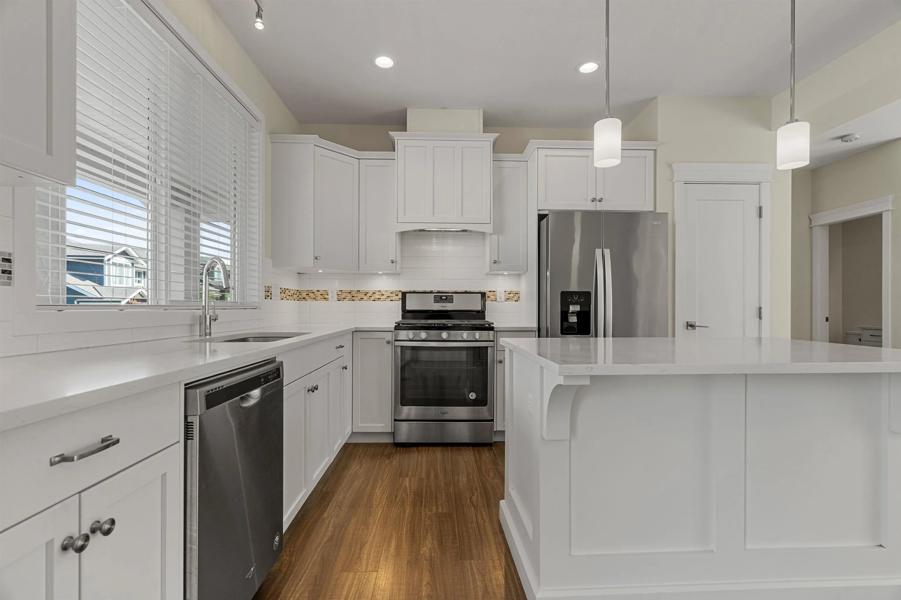 18 50634 Ledgestone Place