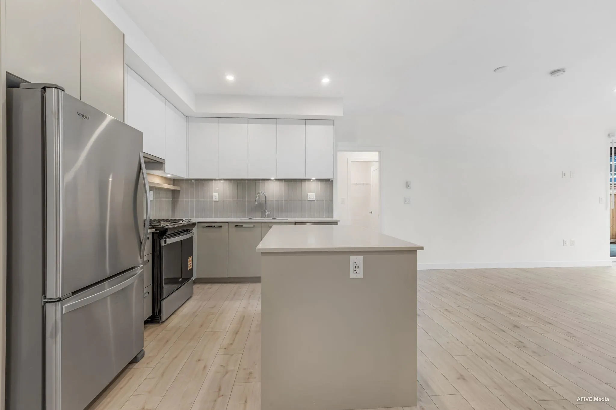 122 13788 76 Avenue