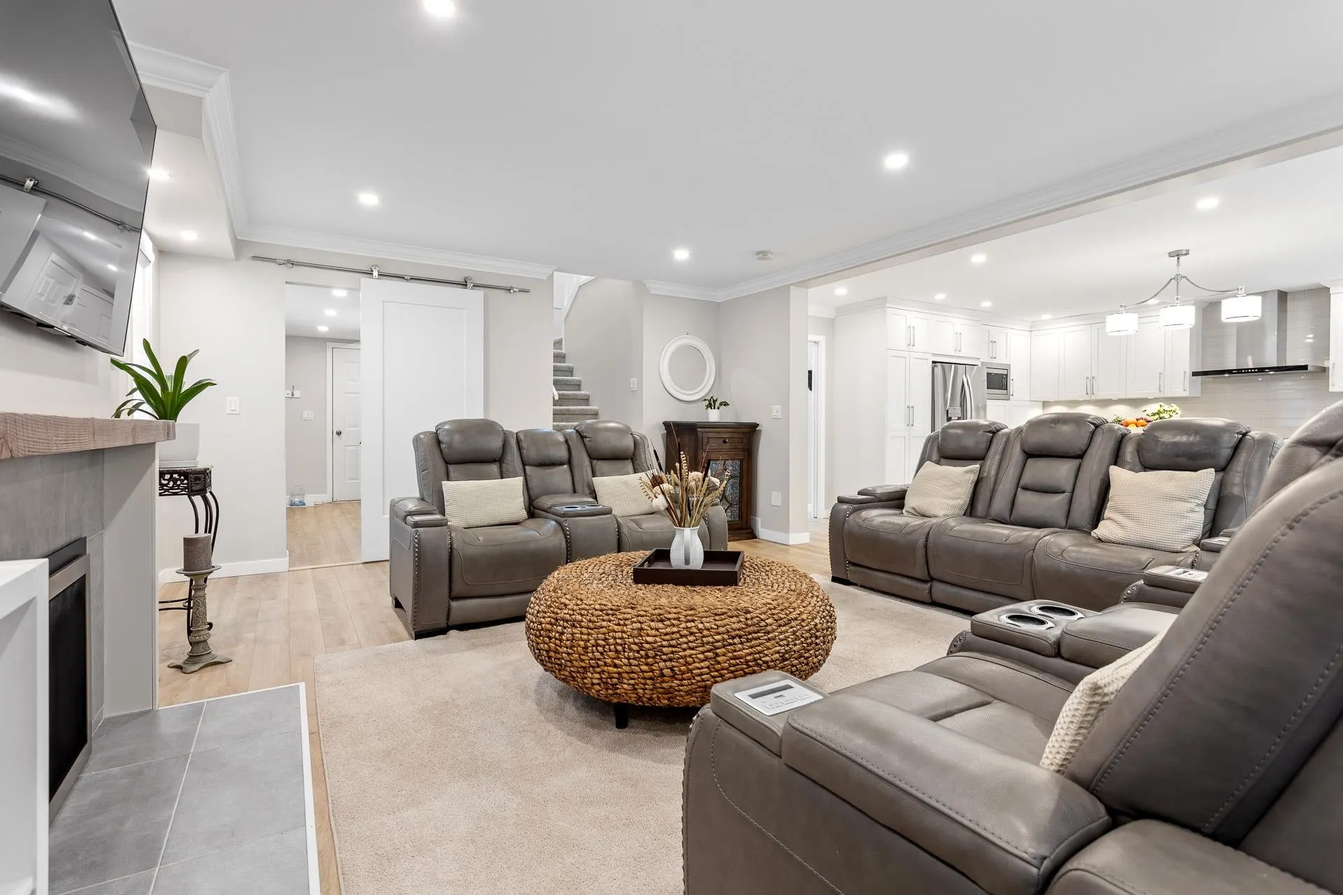 2443 Leclair Drive