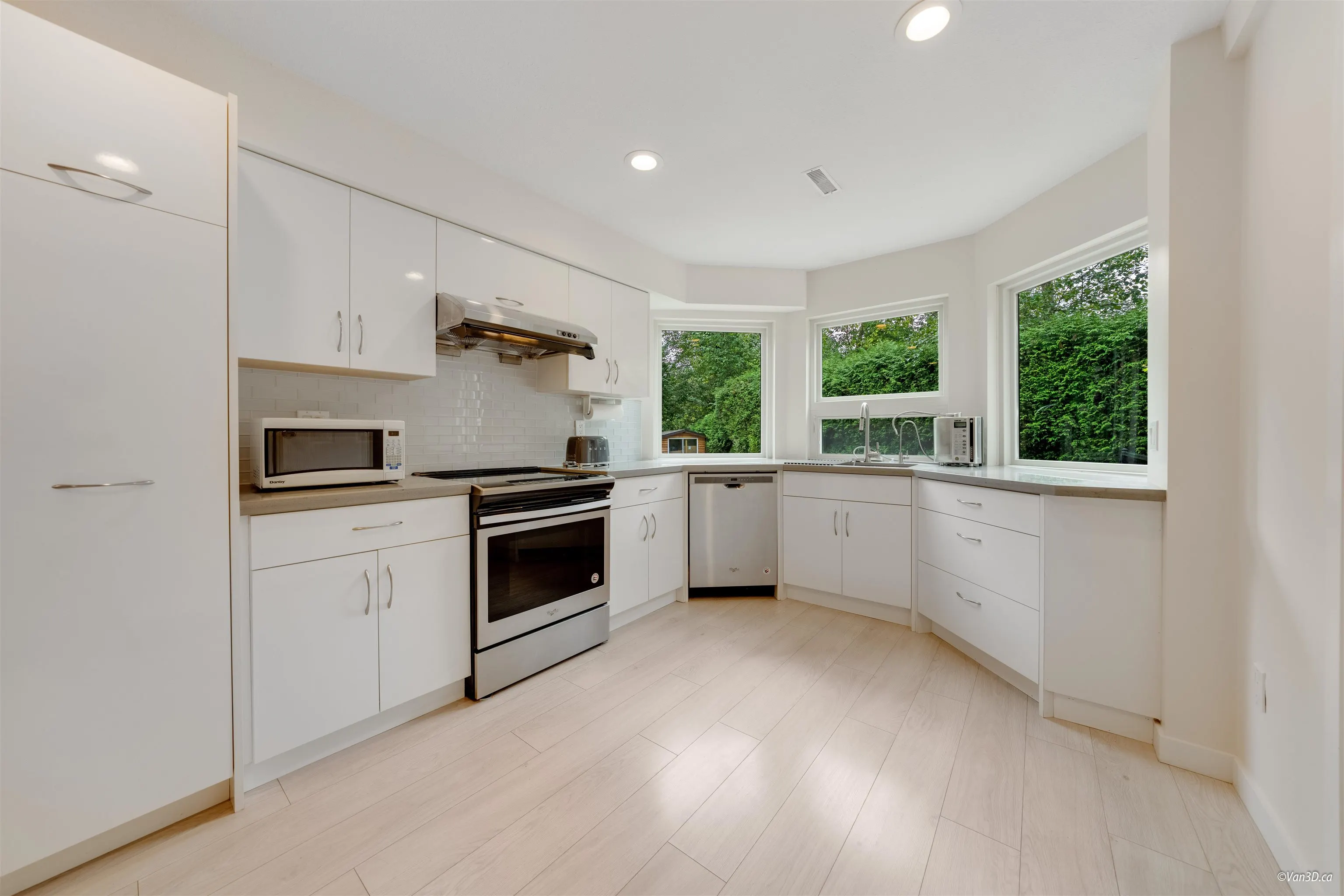 12 Parkdale Place