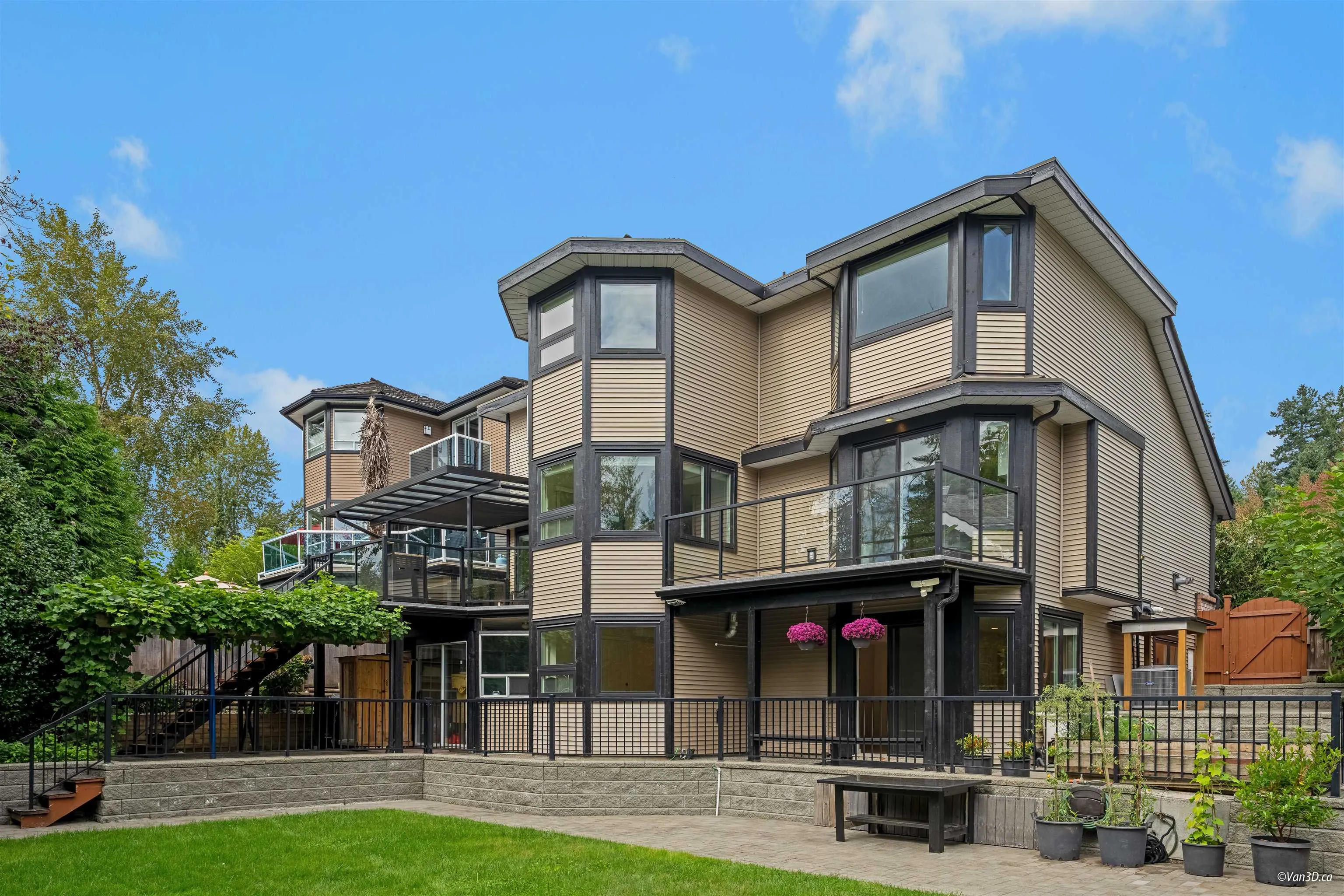 12 Parkdale Place