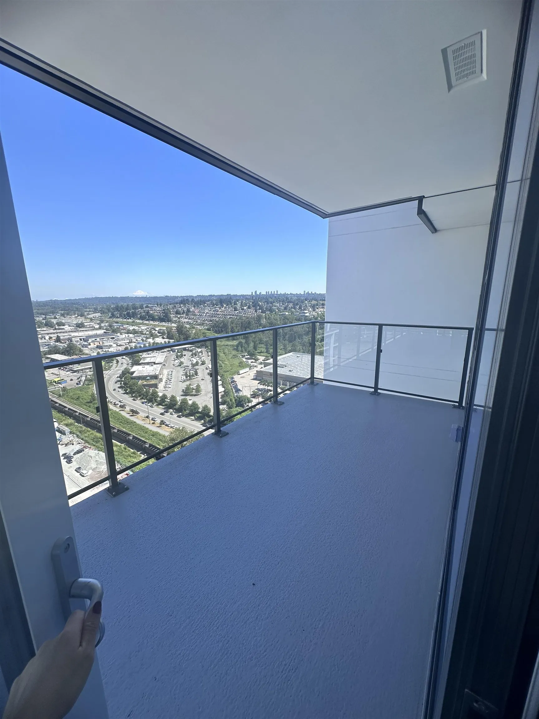 2501 2425 Alpha Avenue