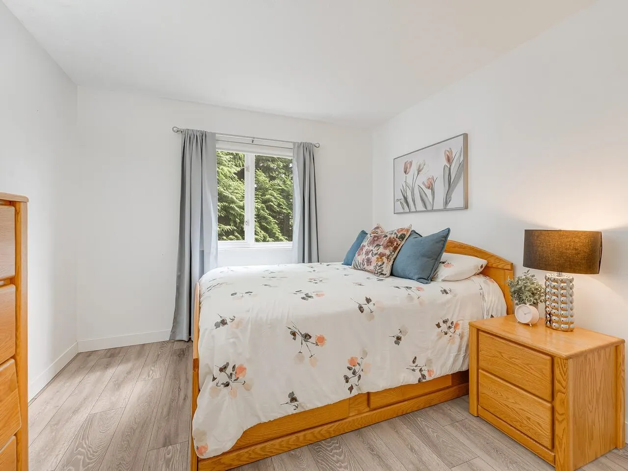 1668 Plateau Crescent
