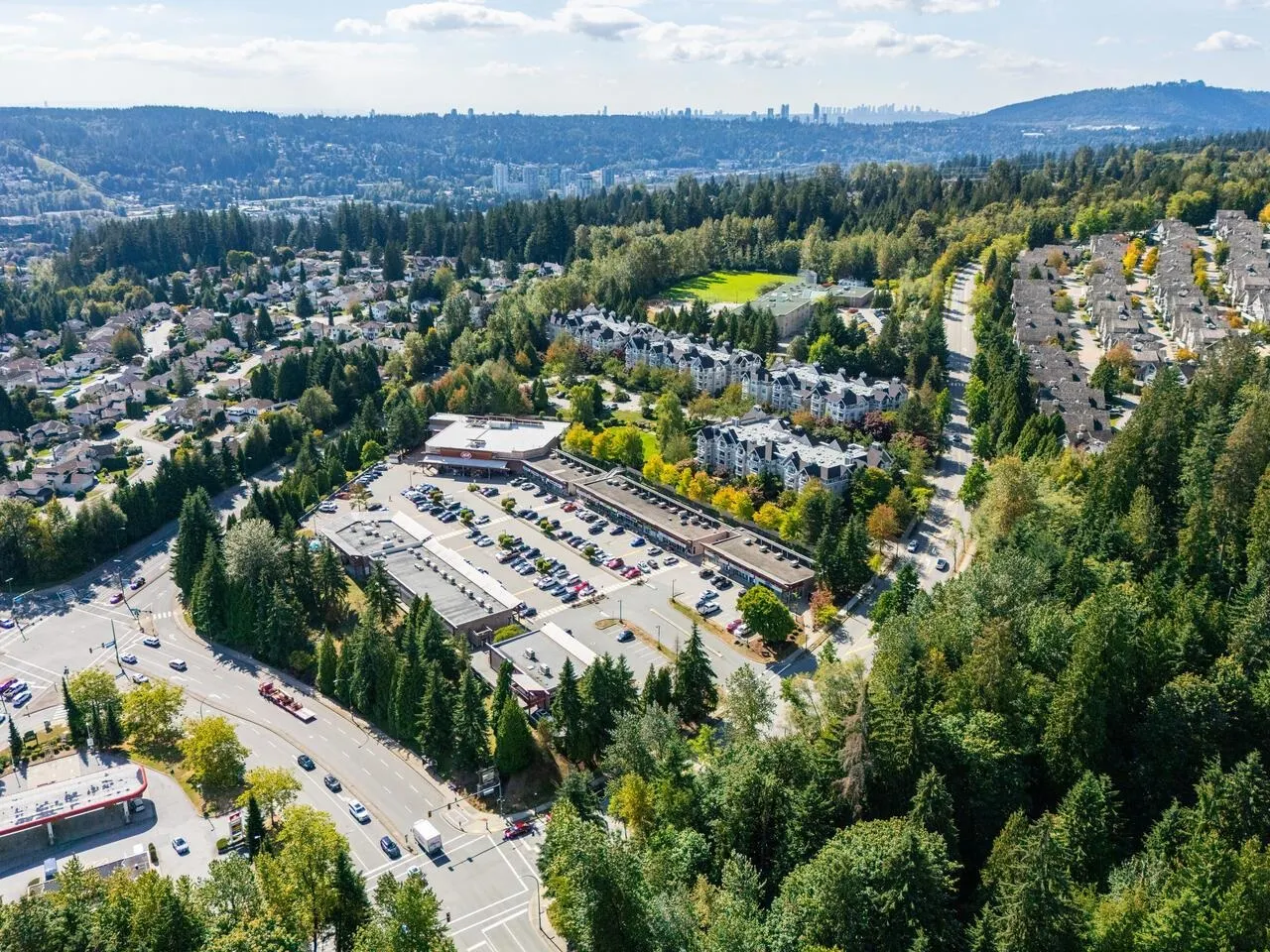 1668 Plateau Crescent