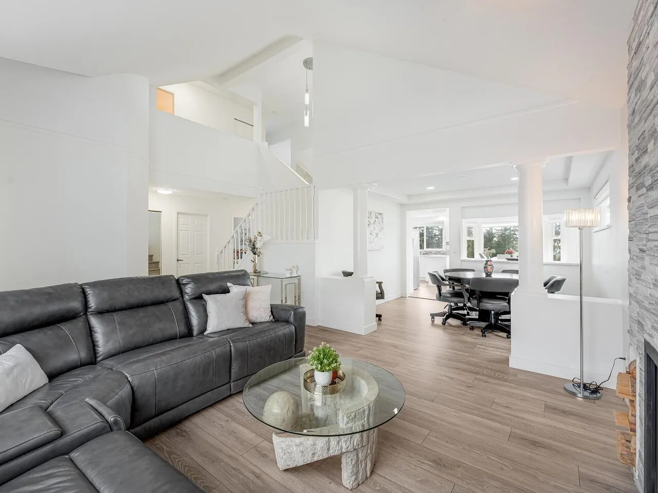1668 Plateau Crescent
