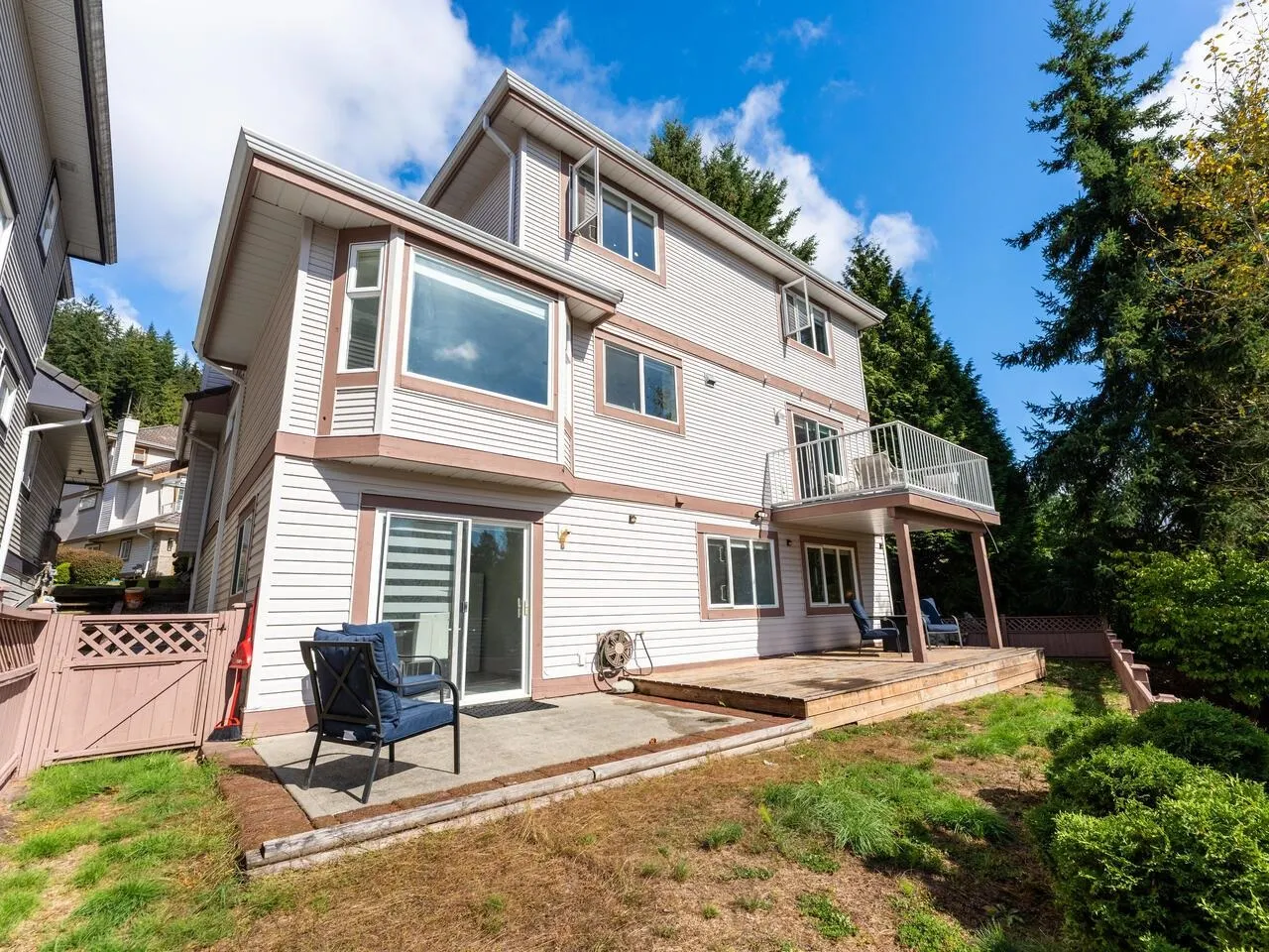 1668 Plateau Crescent