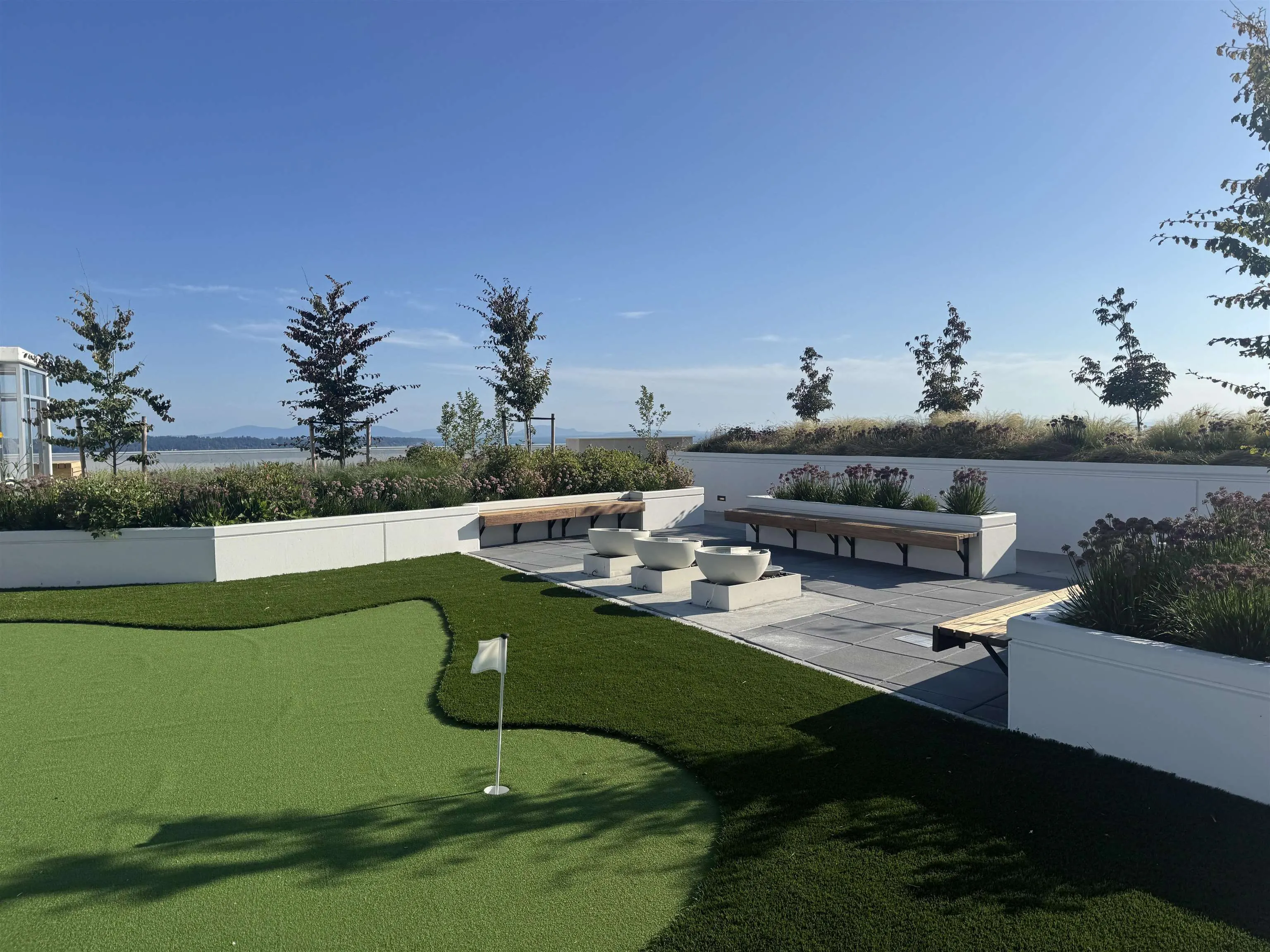 807 1342 Johnston Road