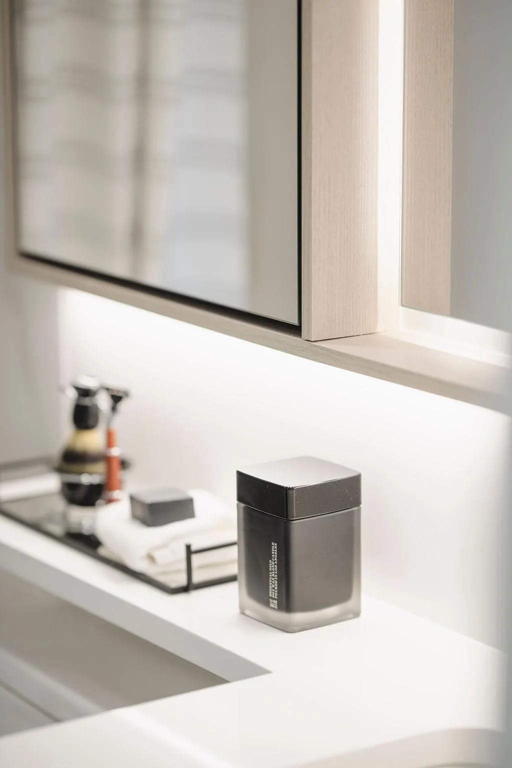 2304 4988 Bennett Street