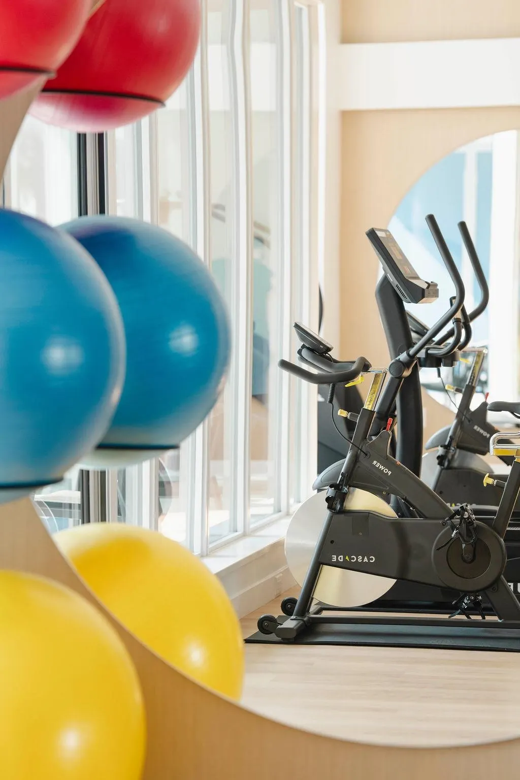 2304 4988 Bennett Street