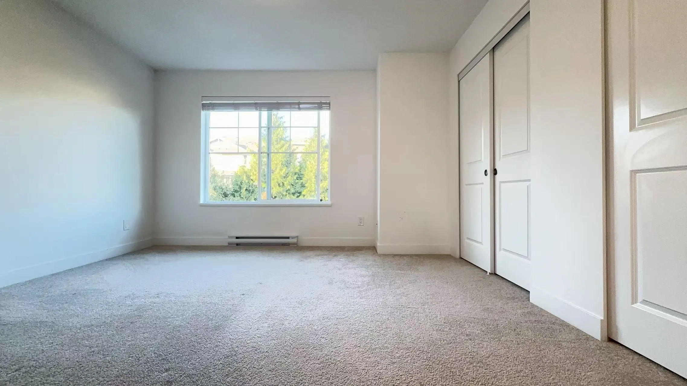 4 20487 65 Avenue