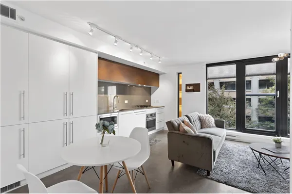 501 150 E Cordova Street