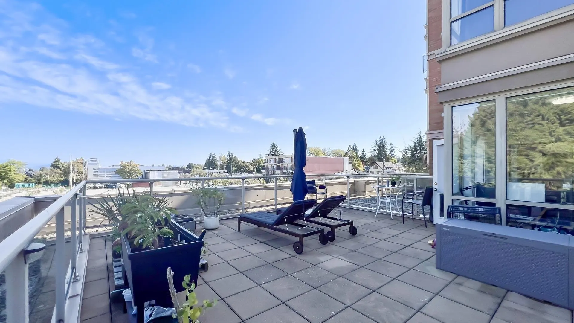 202 2580 Tolmie Street