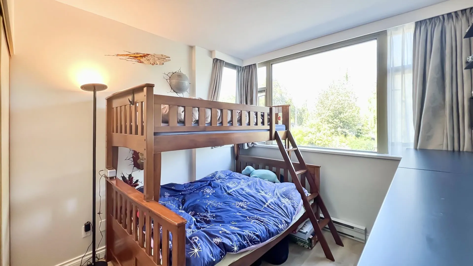 202 2580 Tolmie Street