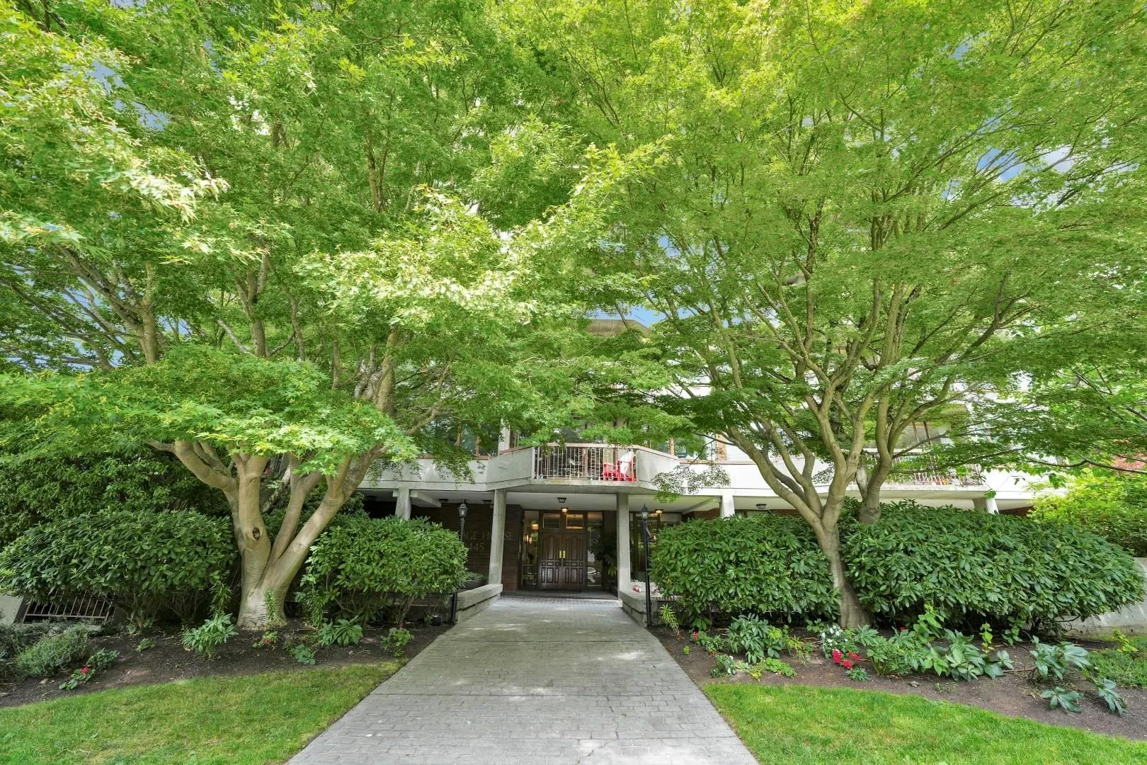 1104 2445 W 3rd Avenue