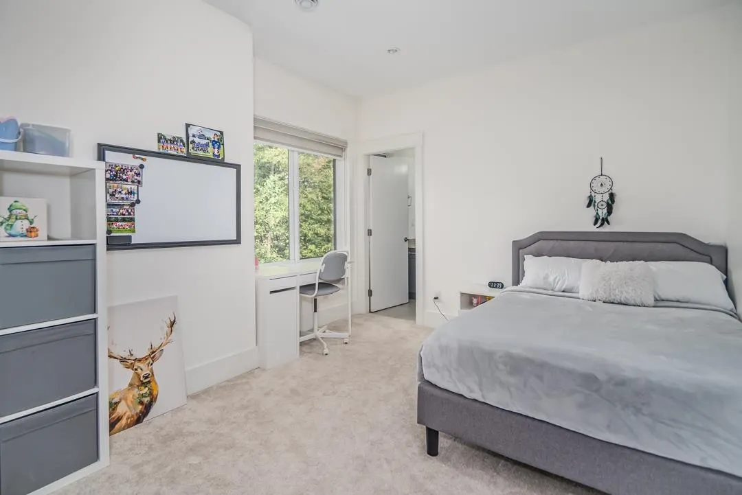 15960 105a Avenue