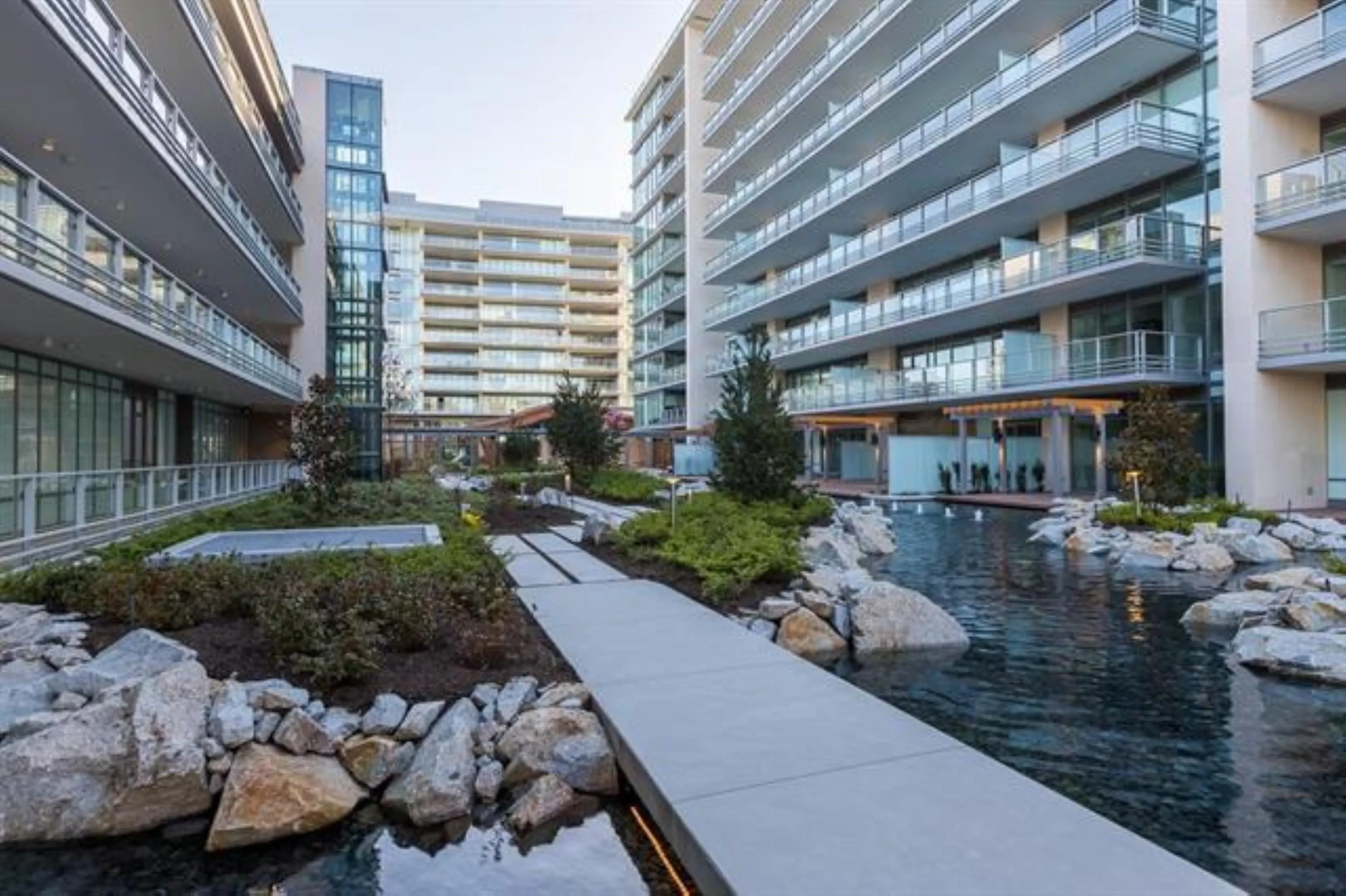 1009 6622 Pearson Way