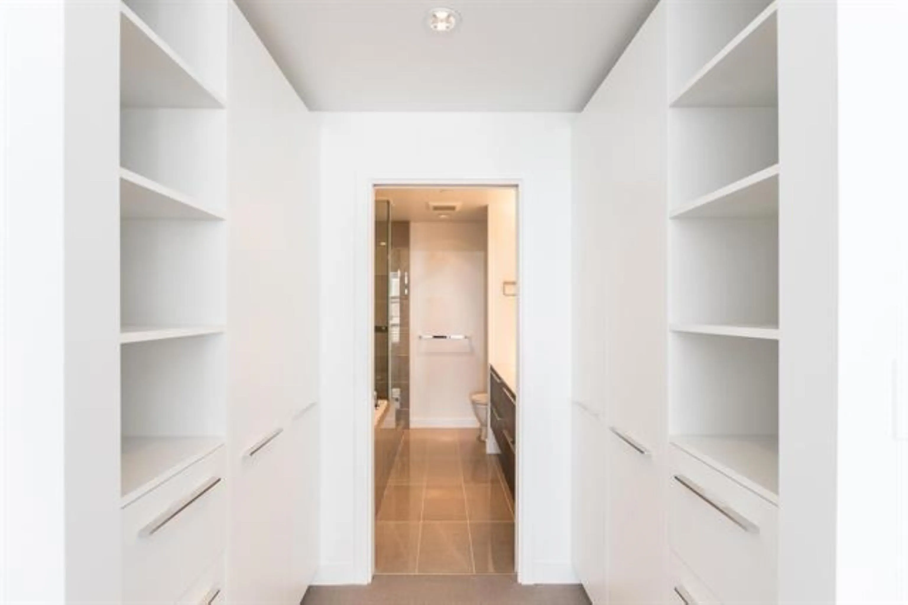 1009 6622 Pearson Way